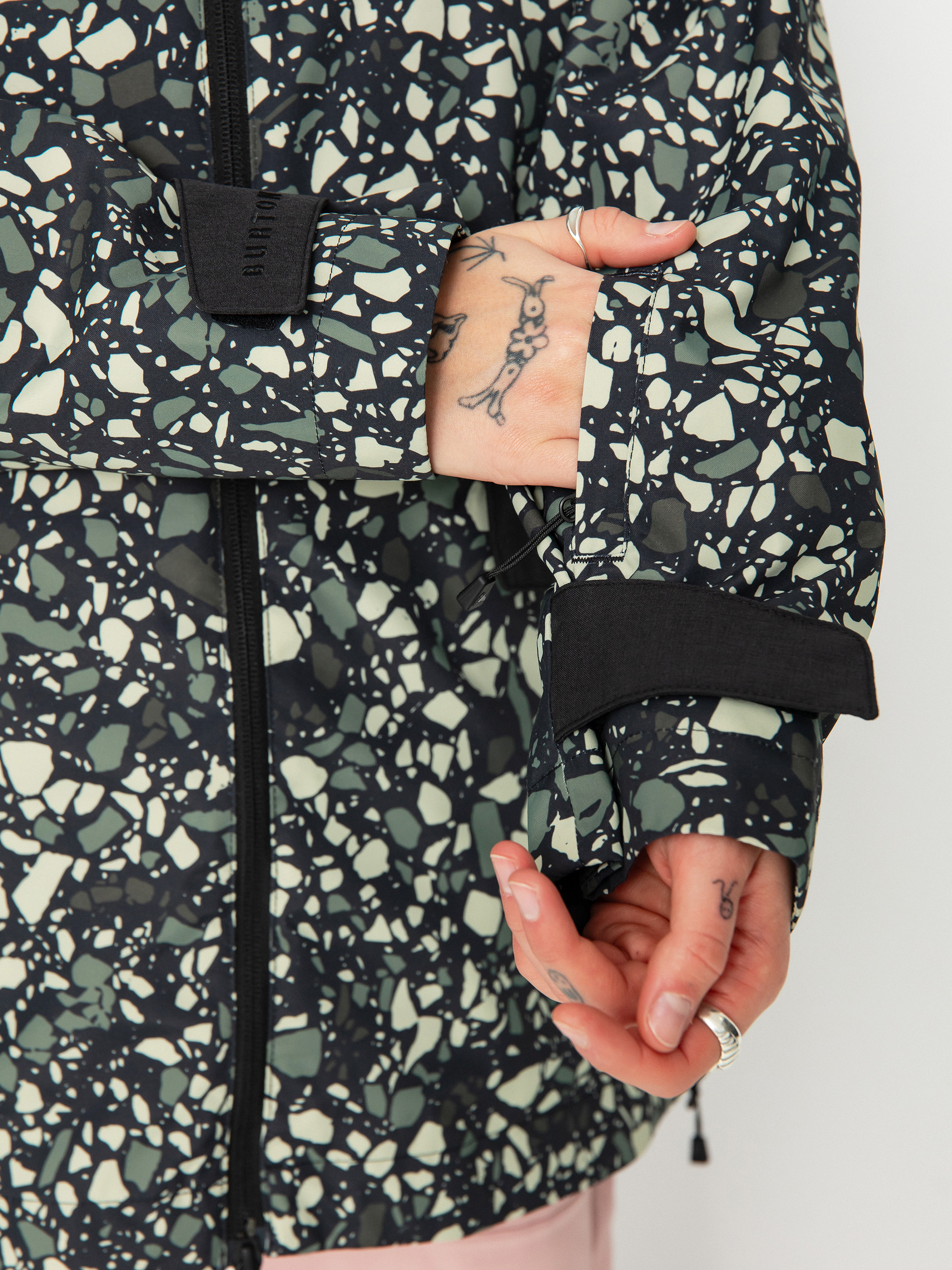 Damen Burton Lalik Snowboardjacke (sediment/true black)