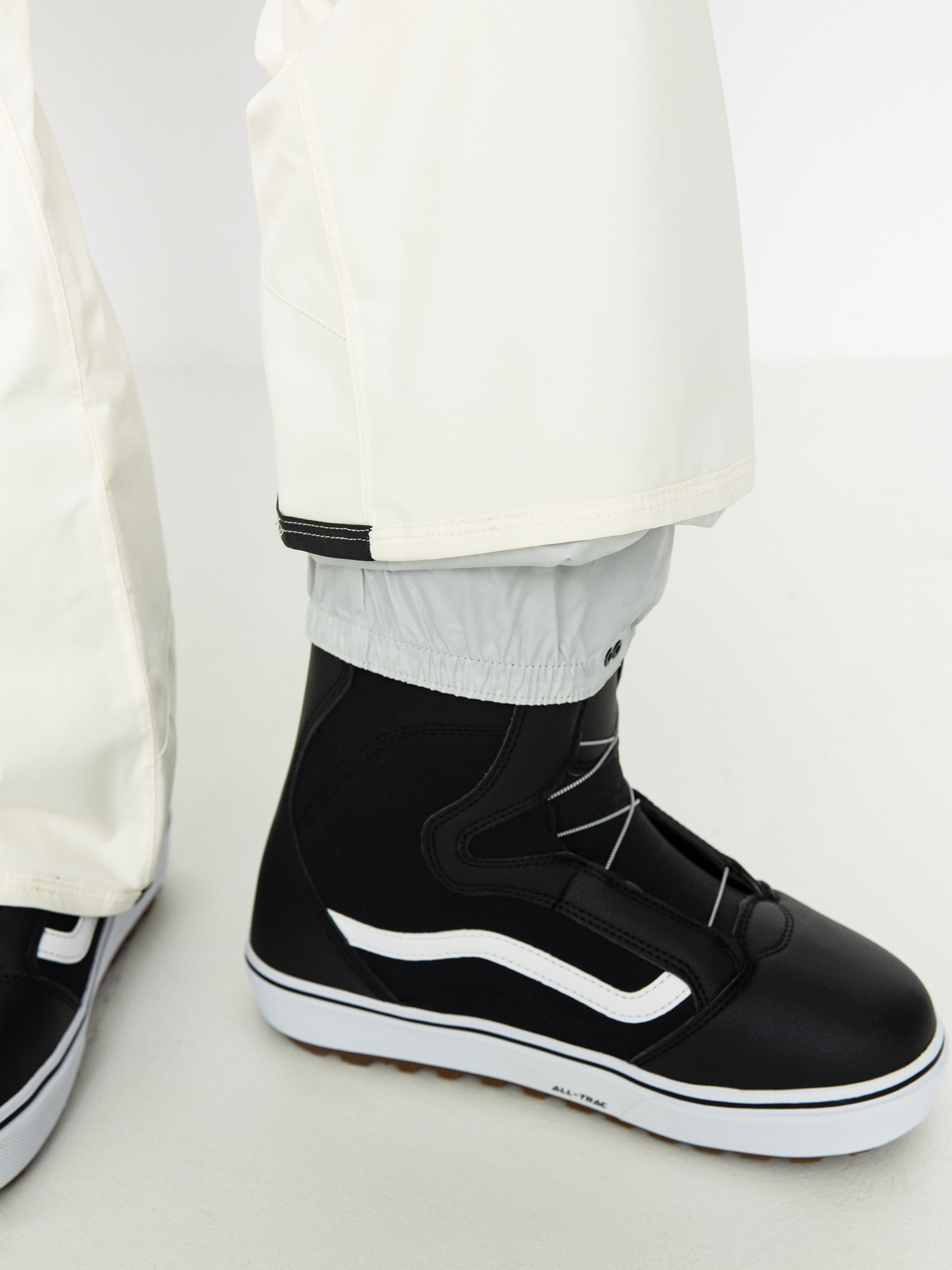 Womens Volcom Aston Gore Tex Snowboard pants (moonbeam)