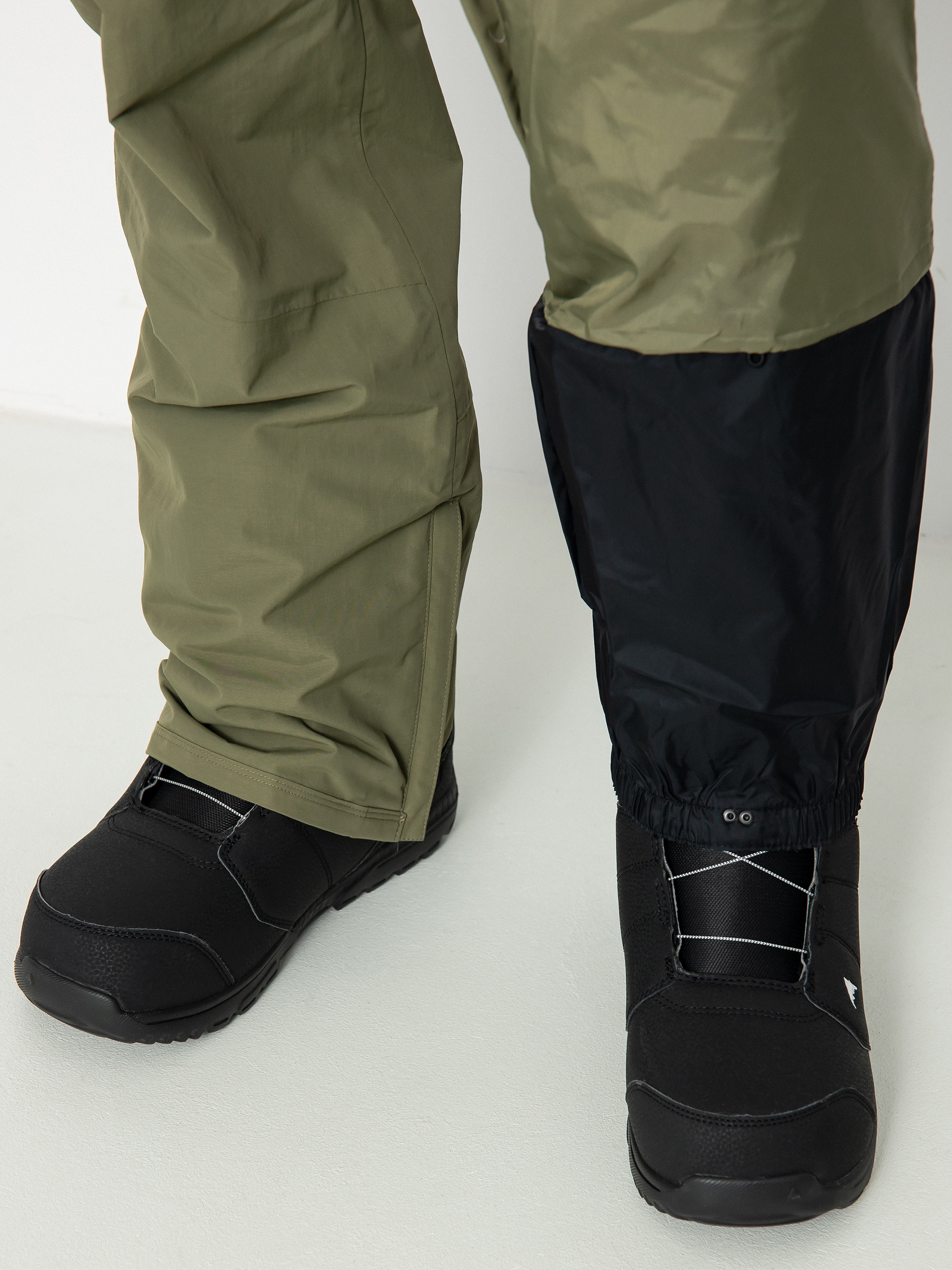 Mens Burton Covert 2.0 Snowboard pants (forest moss)