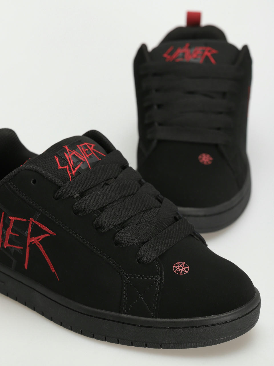 DC X Slayer Court Graffik Shoes (black/black/red)
