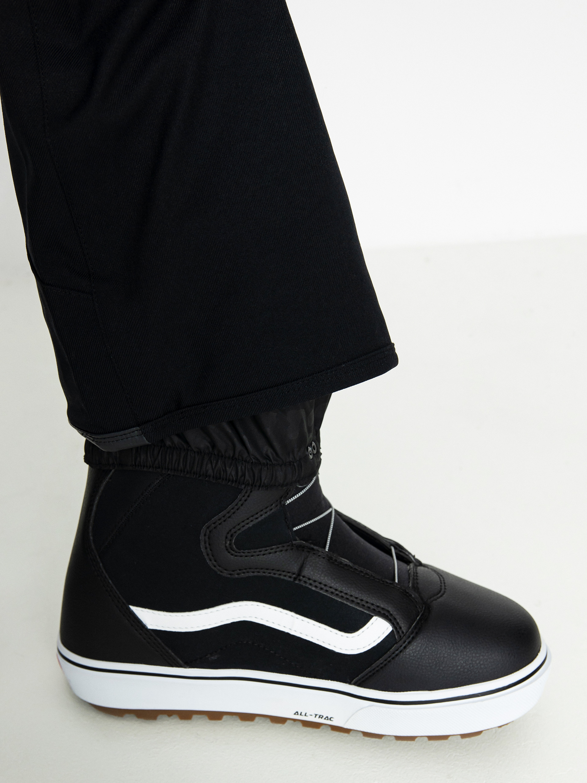 Damen Volcom Species Stretch Snowboardhose (black)