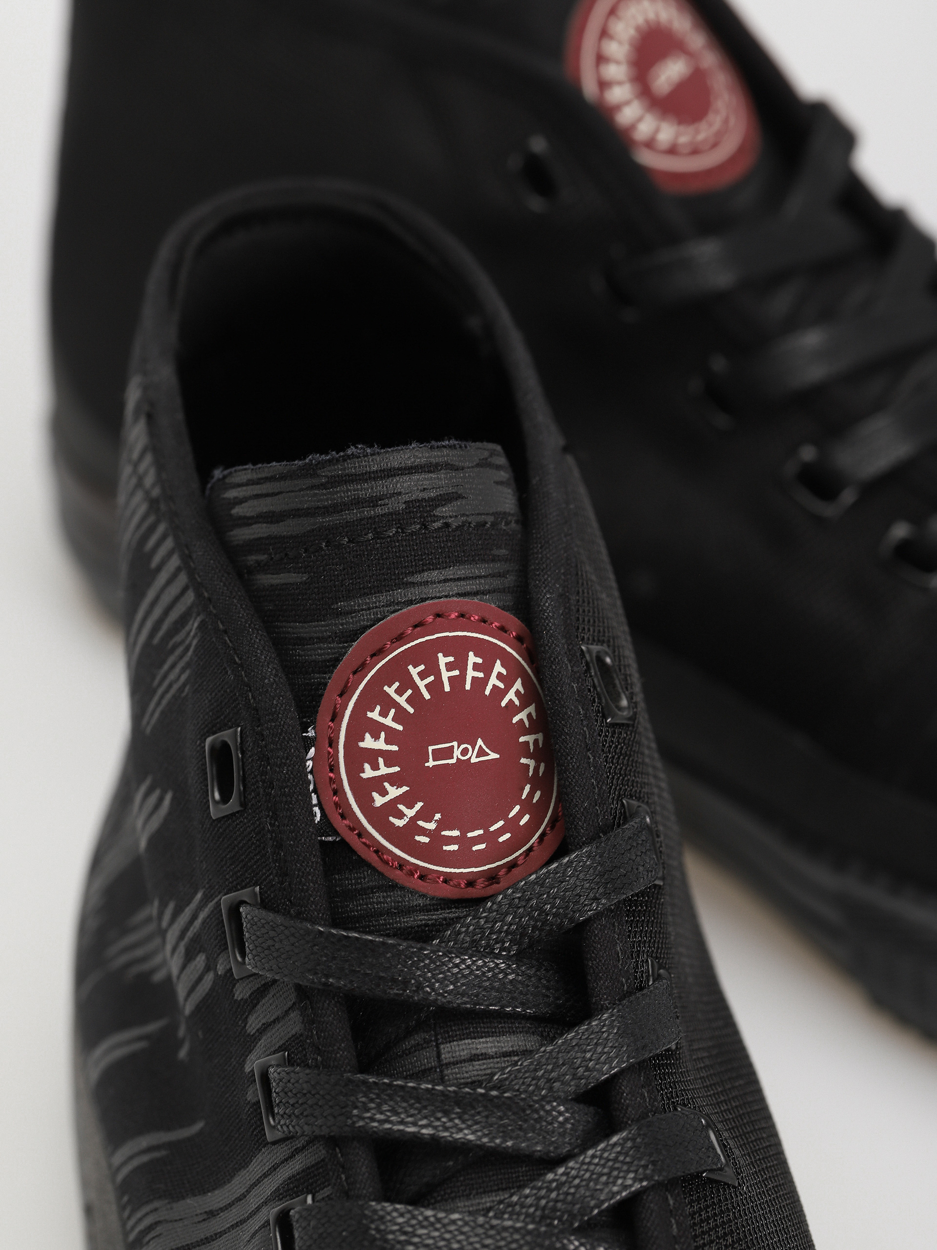 Globe Gillette Mid Schuhe (graphite/former)