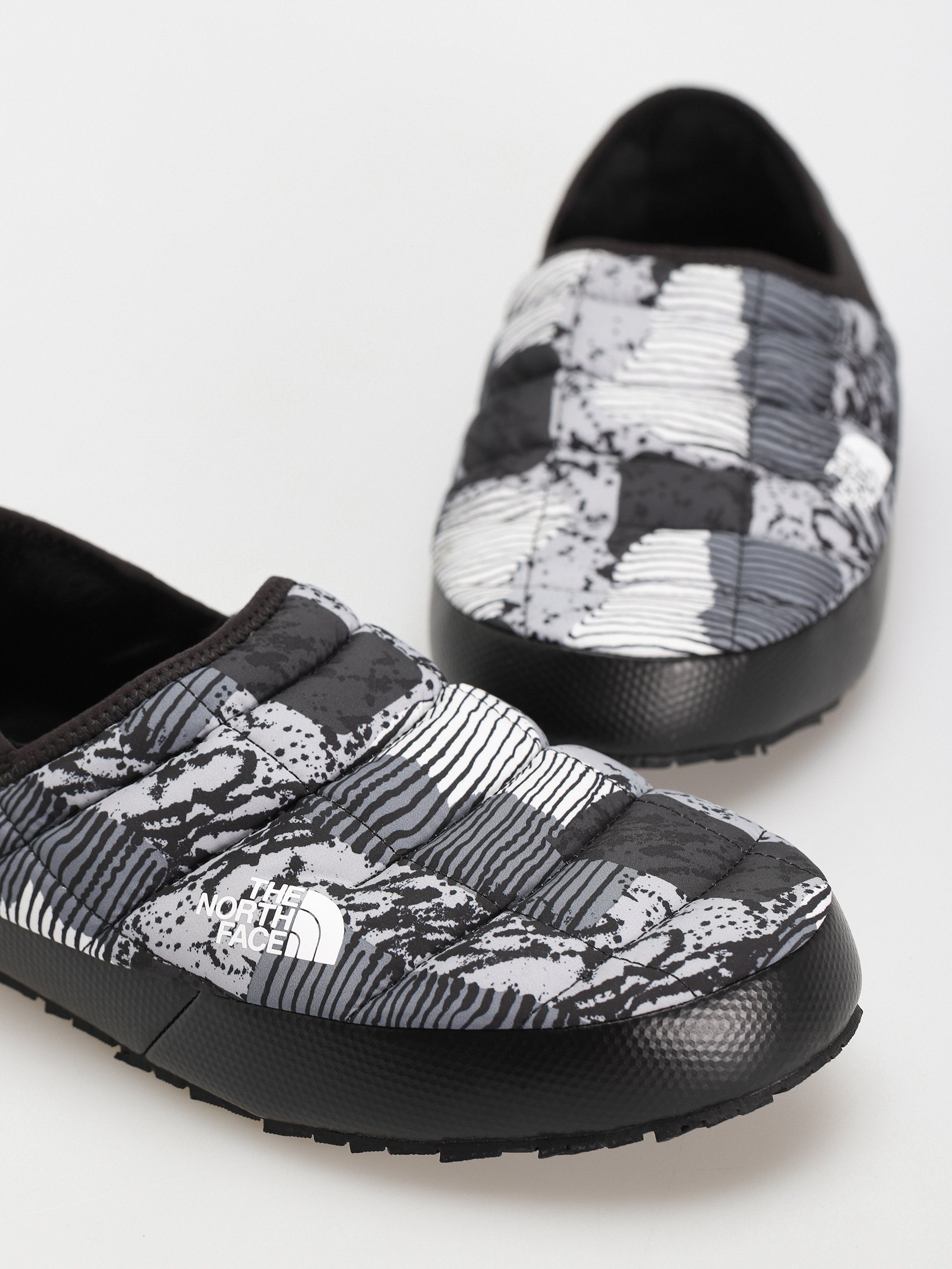 The North Face Thermoball Traction Mule V Shoes (asphaltgreyabysmpt/asgy)