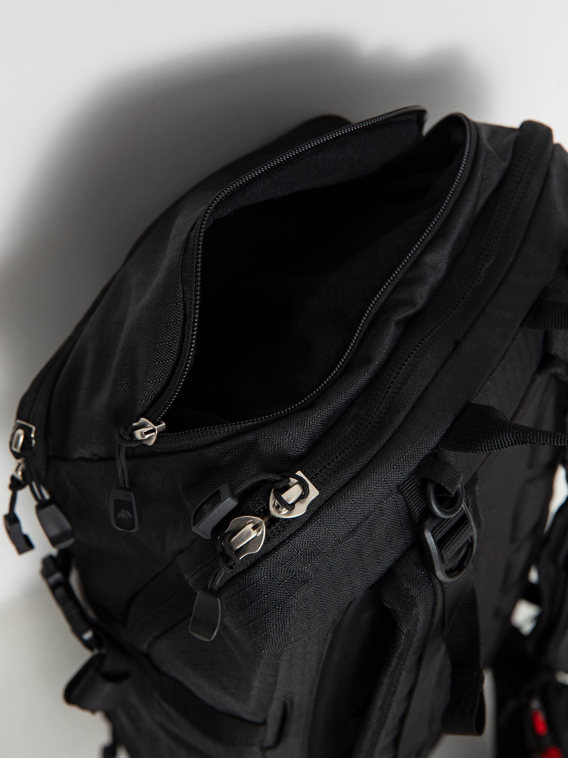 Jones Snowboards Bag Dscnt 25L Rucksack (black)