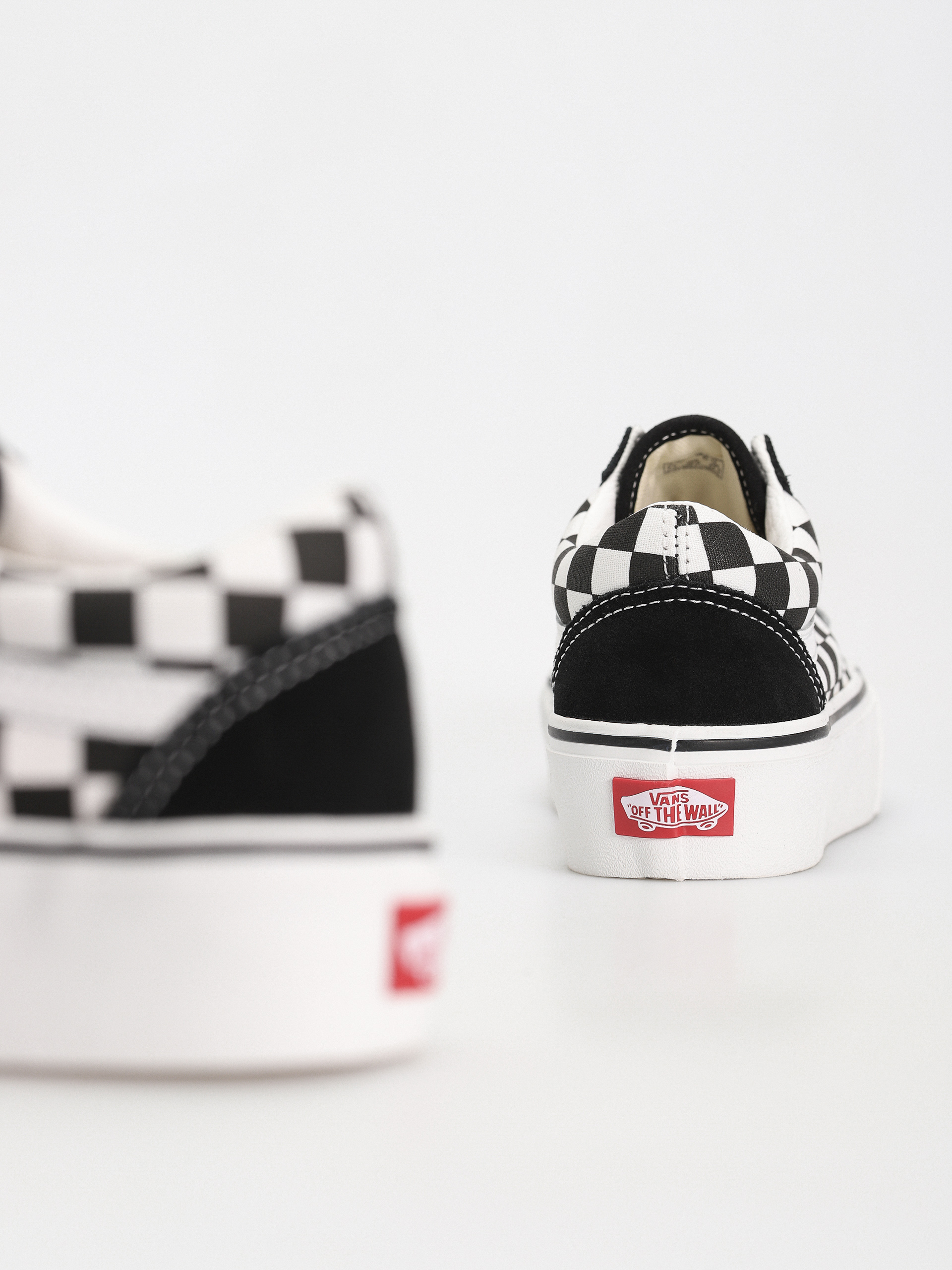 Vans platform hotsell checkered old skool