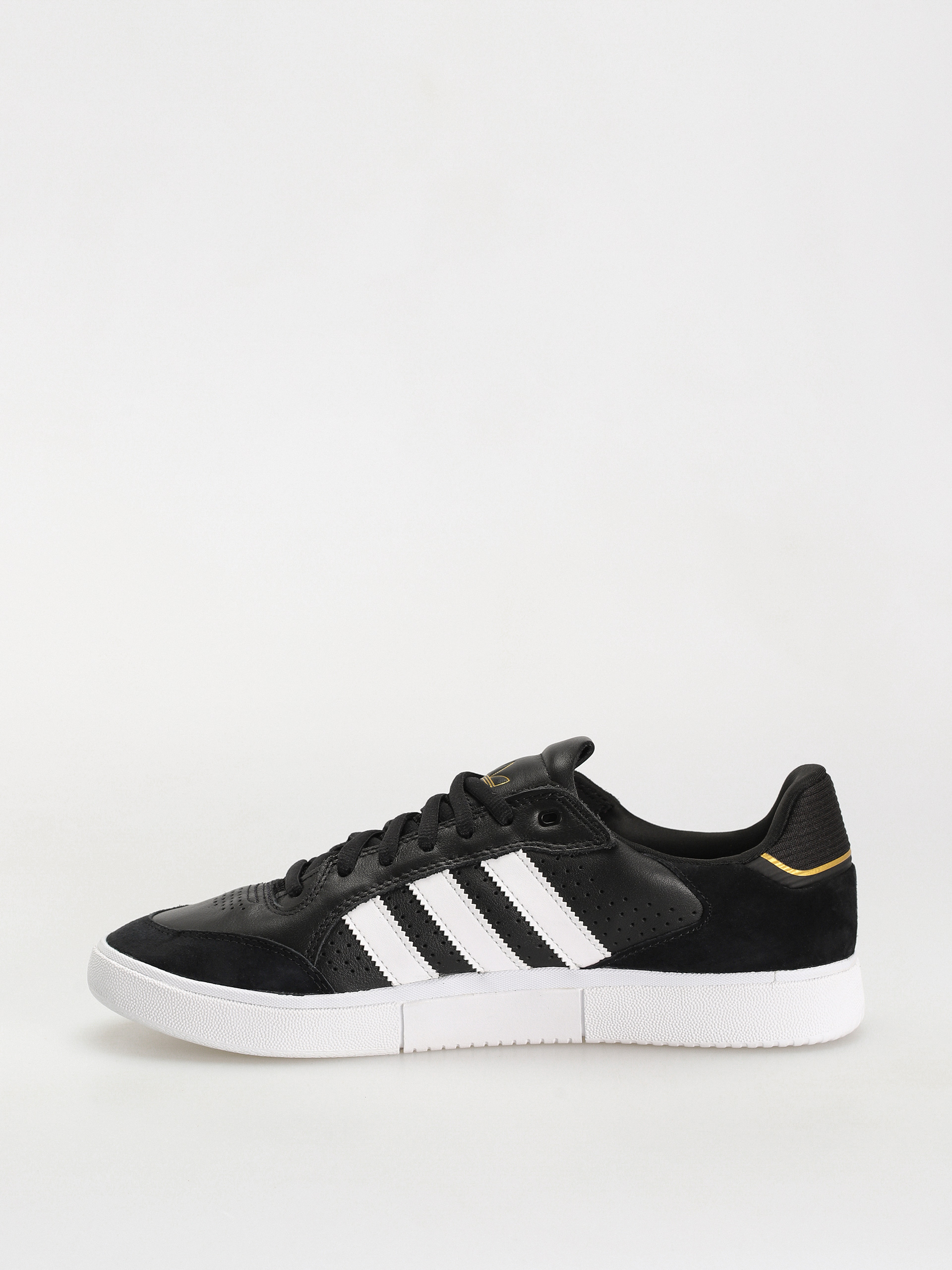 adidas Tyshawn Low Shoes (cblack/ftwwht/goldmt)