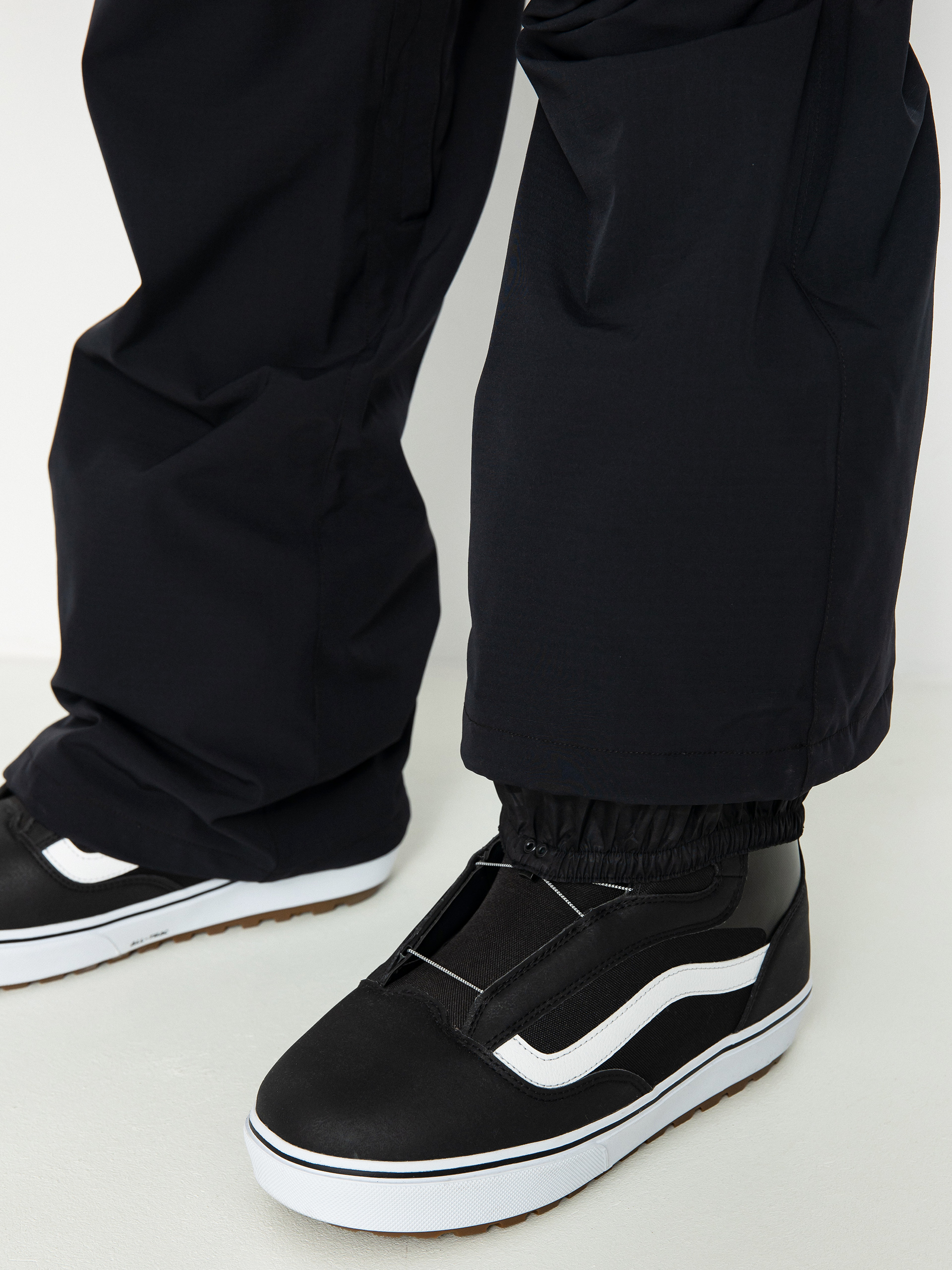 Mens Volcom Vlcmxdustbox Snowboard pants (black)