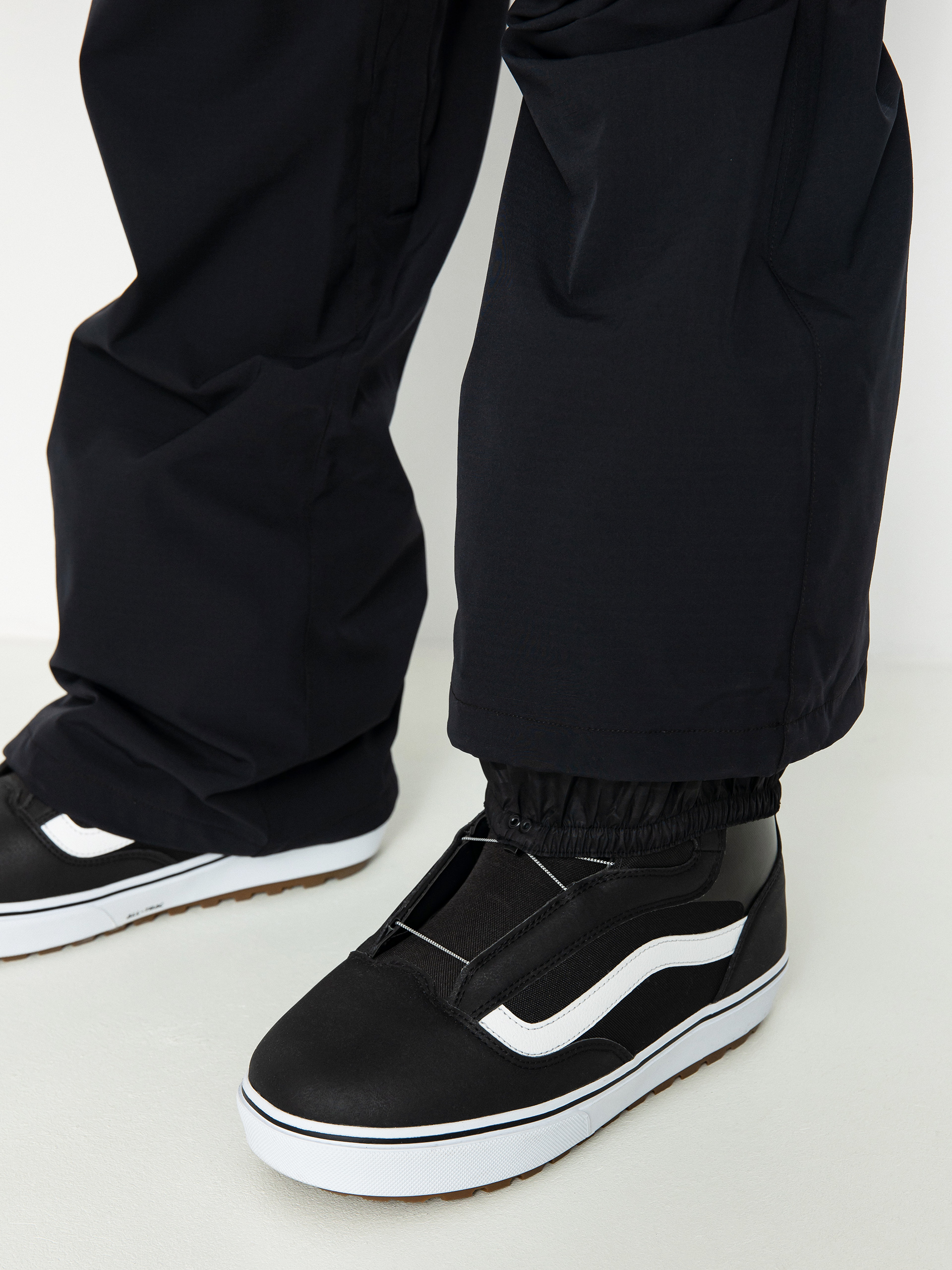 Mens Volcom Vlcmxdustbox Snowboard pants (black)