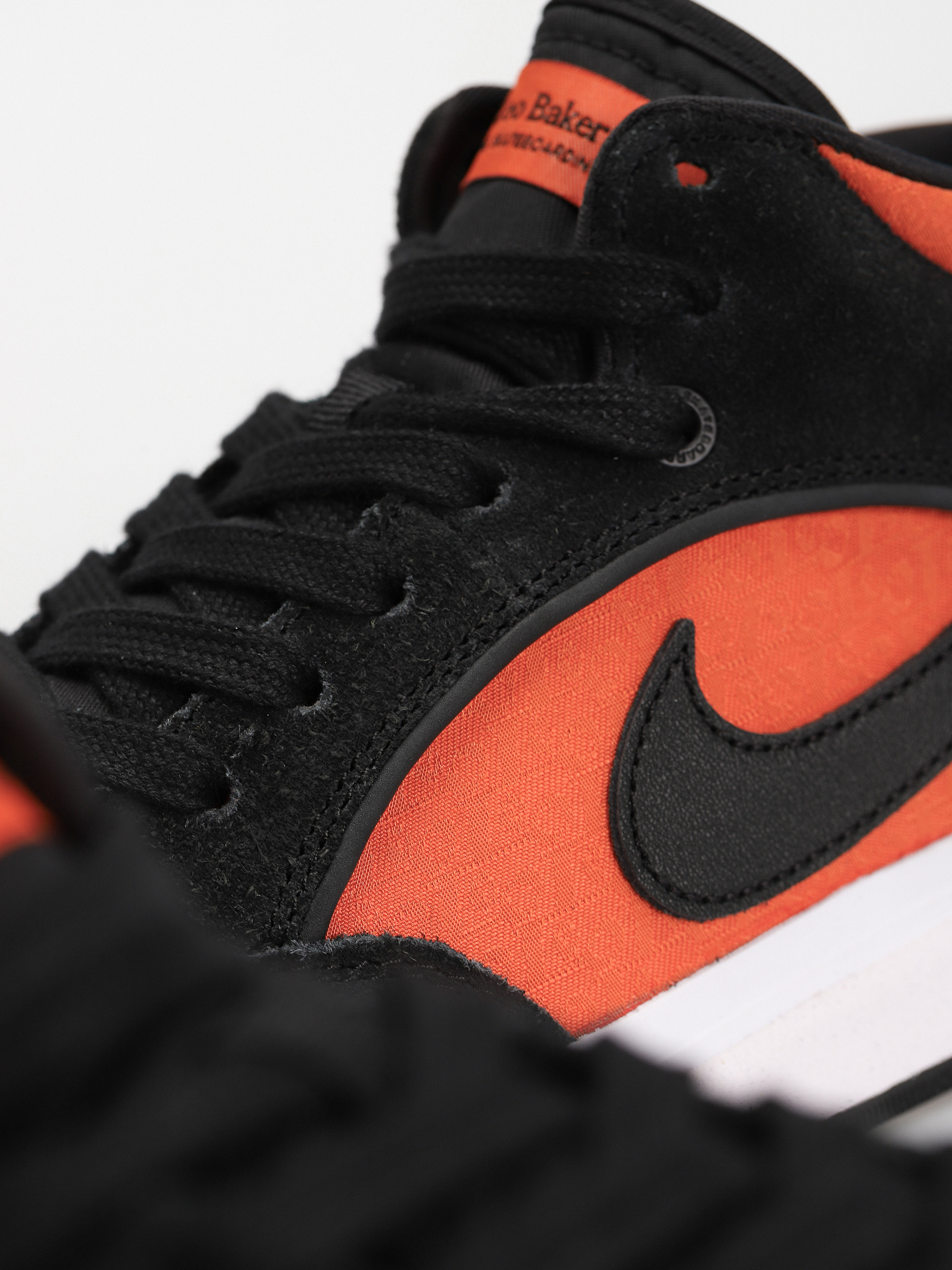 Nike SB React Leo Schuhe (black/black orange electro orange)