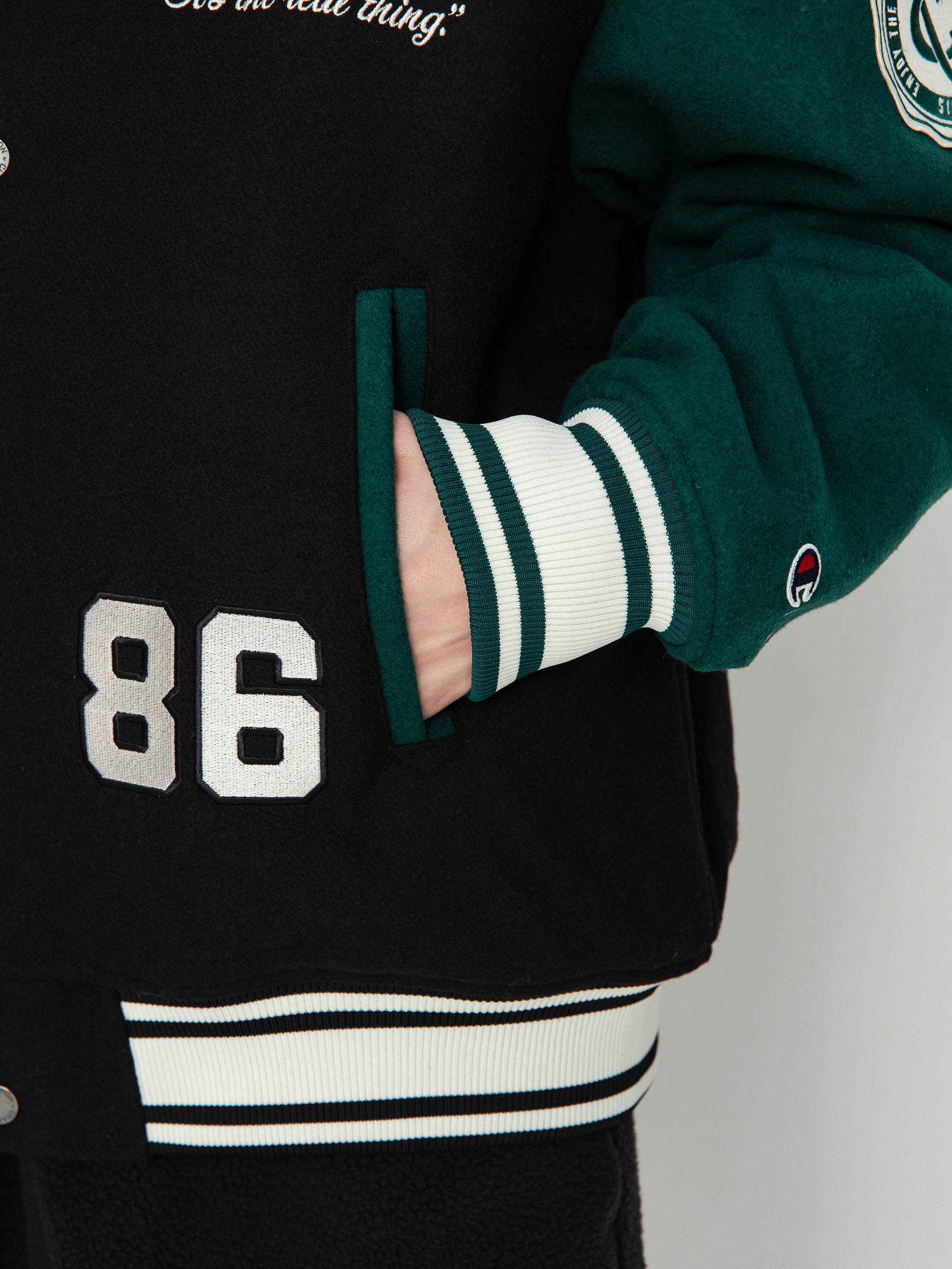 Champion X Coca Cola Bomber Jacket 220191 Jacke (nbk/hlg/ofw)