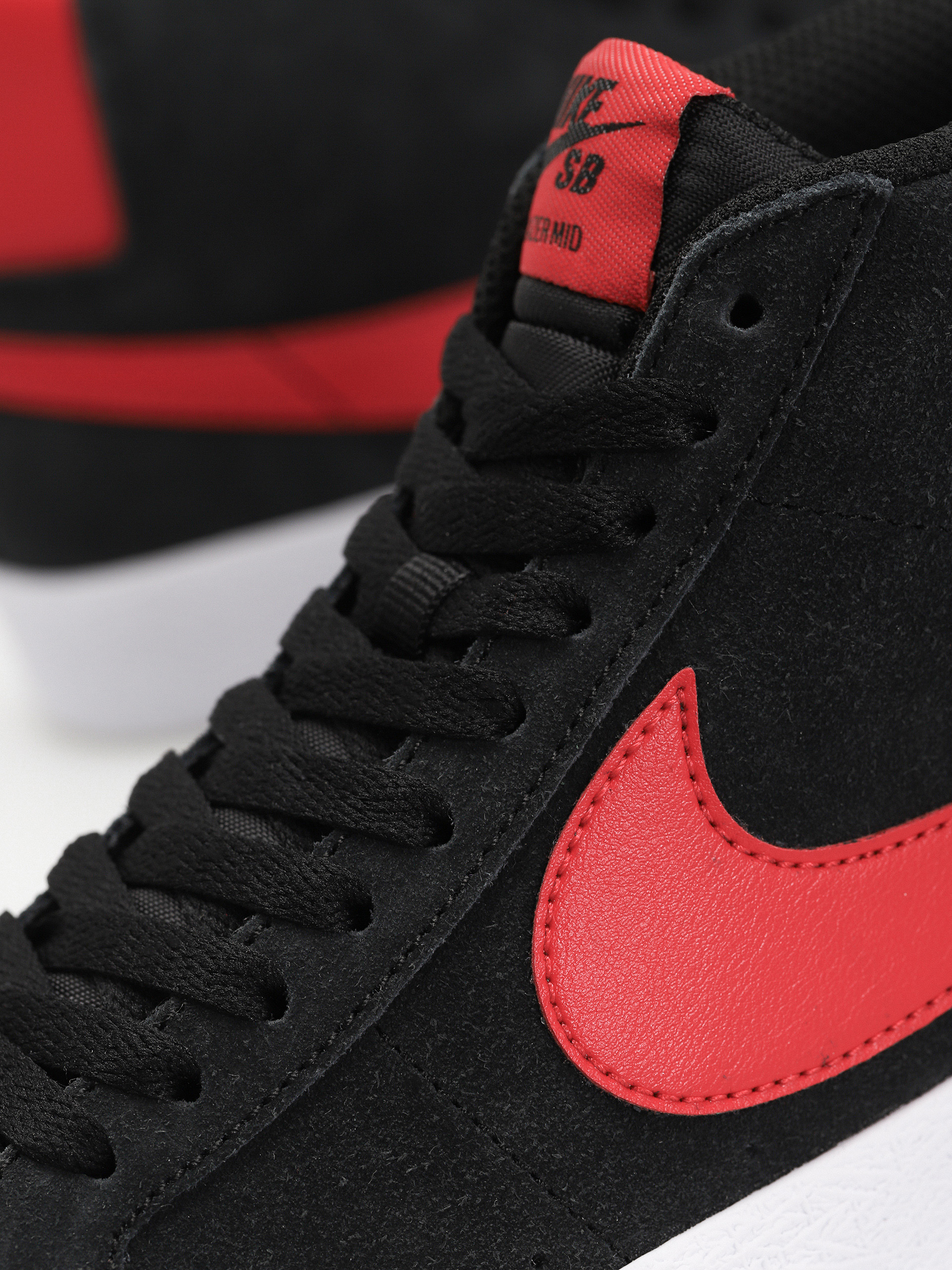 Nike SB Zoom Blazer Mid Shoes (black/university red black white)