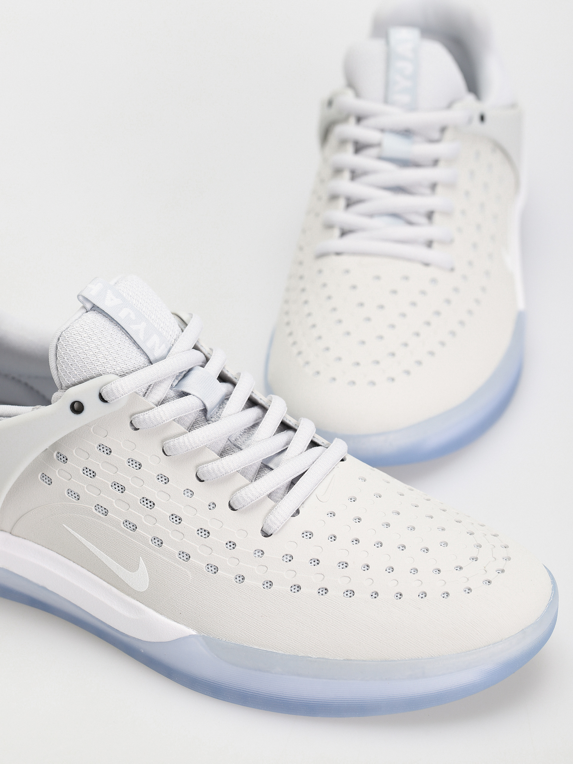 Nike SB Zoom Nyjah 3 Schuhe (pure platinum/white pure platinum volt)