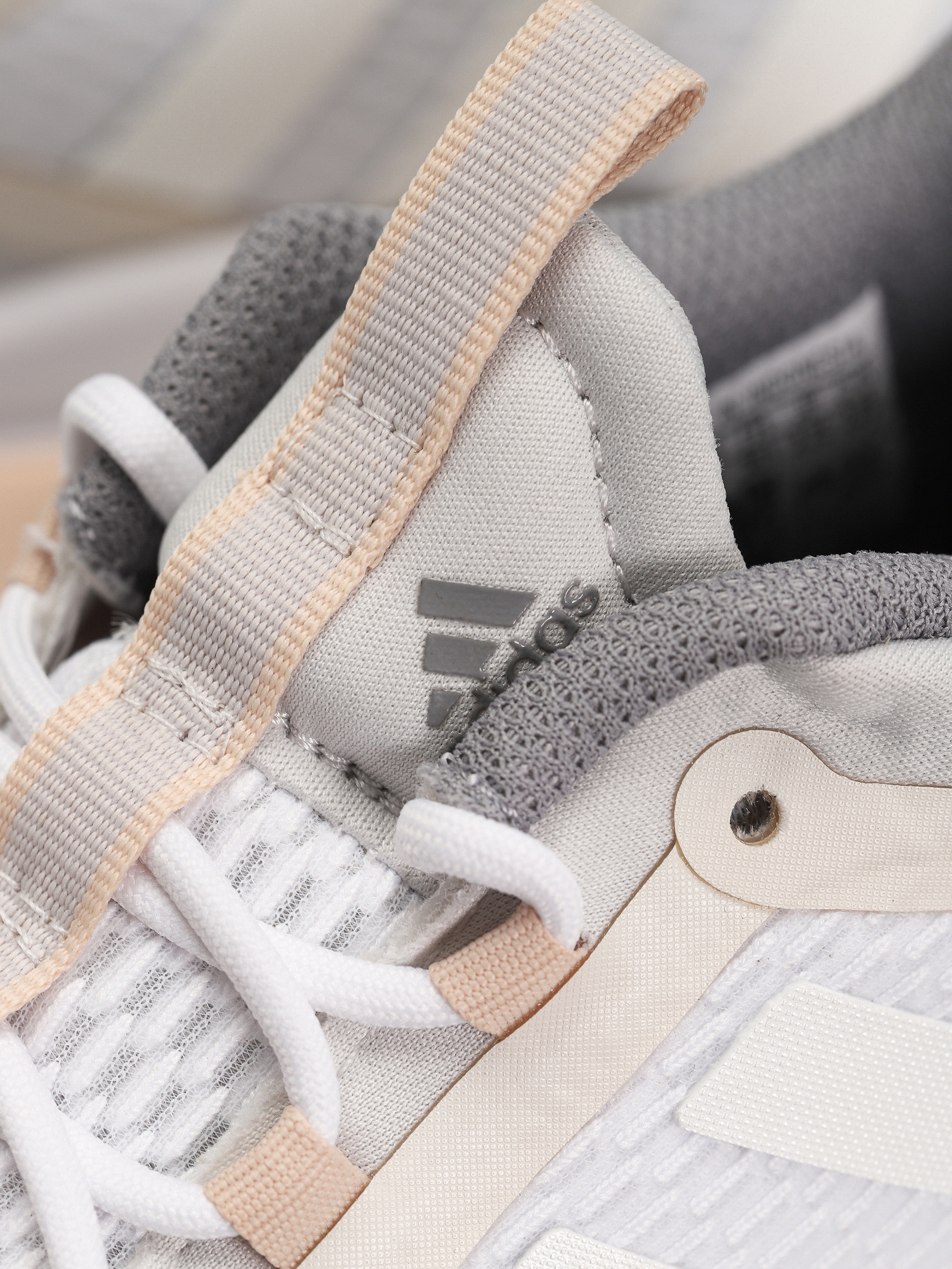 adidas AlphaBounce + Schuhe Wmn (ftwwht/zeromt/grethr)