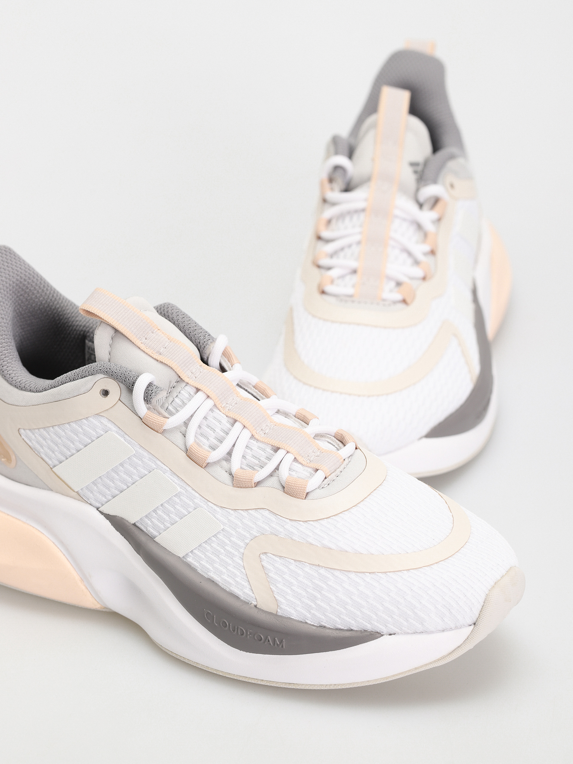 靴 AlphaBounce TR Adidas - Alphabounce Instinct Grey and Cloud White, Size UK4