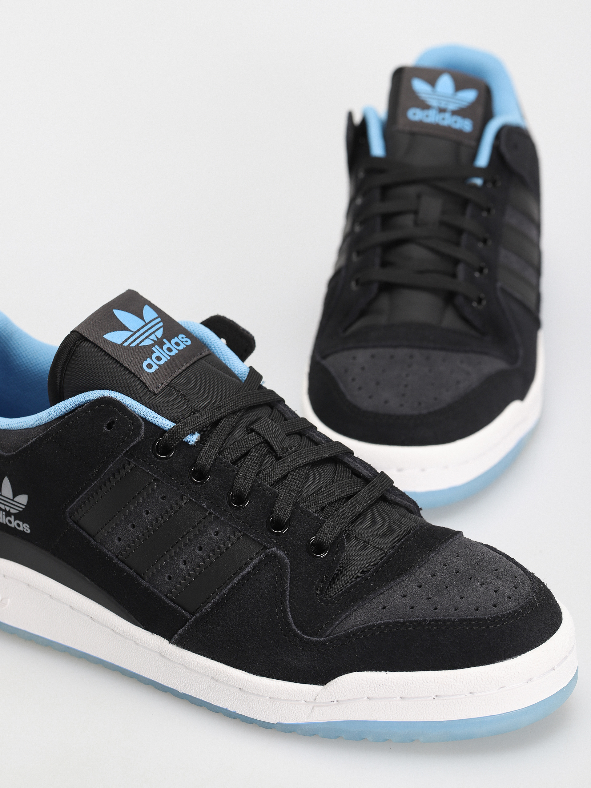 adidas Forum 84 Low ADV Schuhe (cblack/blubrs/carbon)