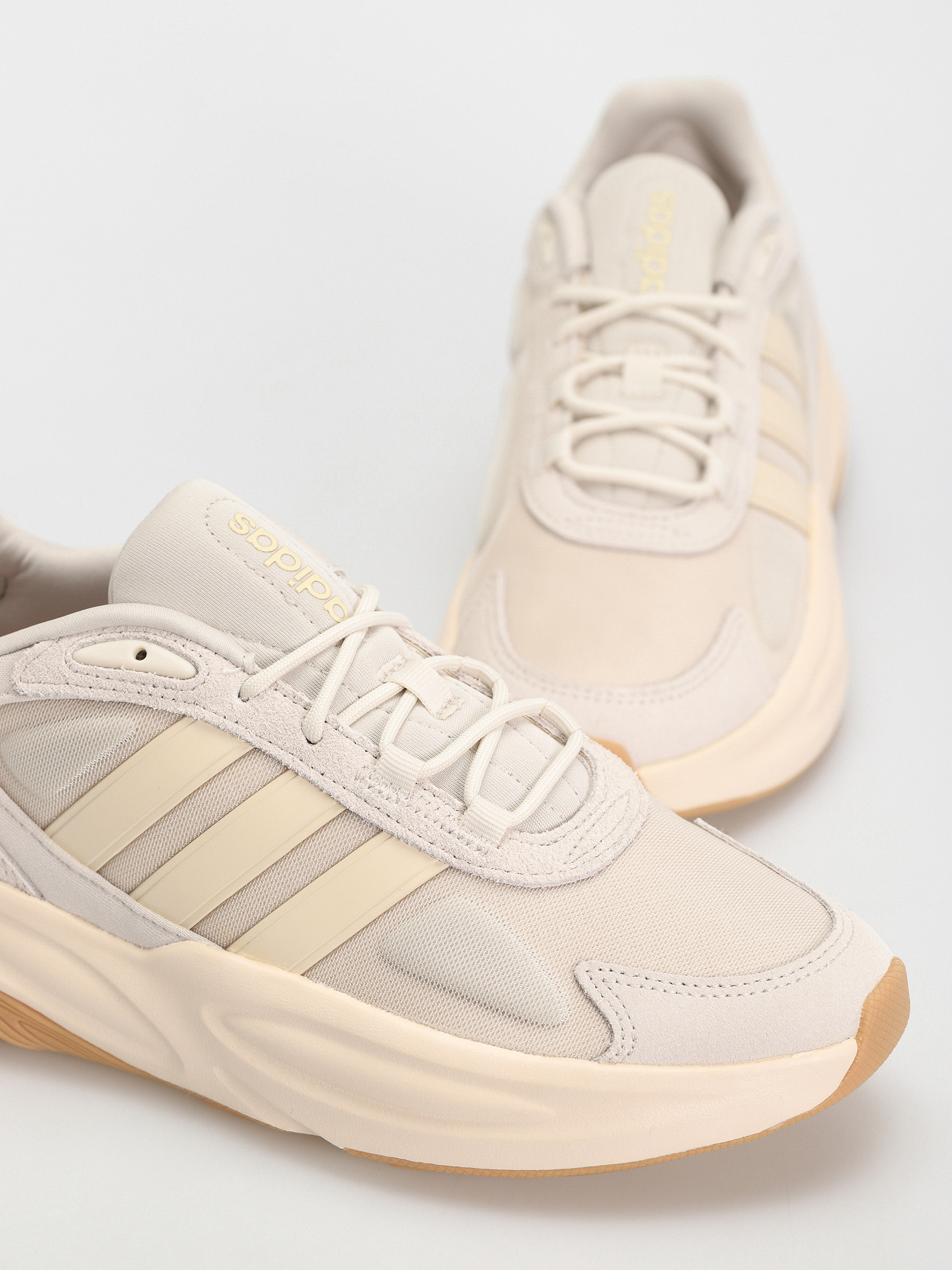 adidas Ozelle Schuhe (alumin/wonwhi/gum3)