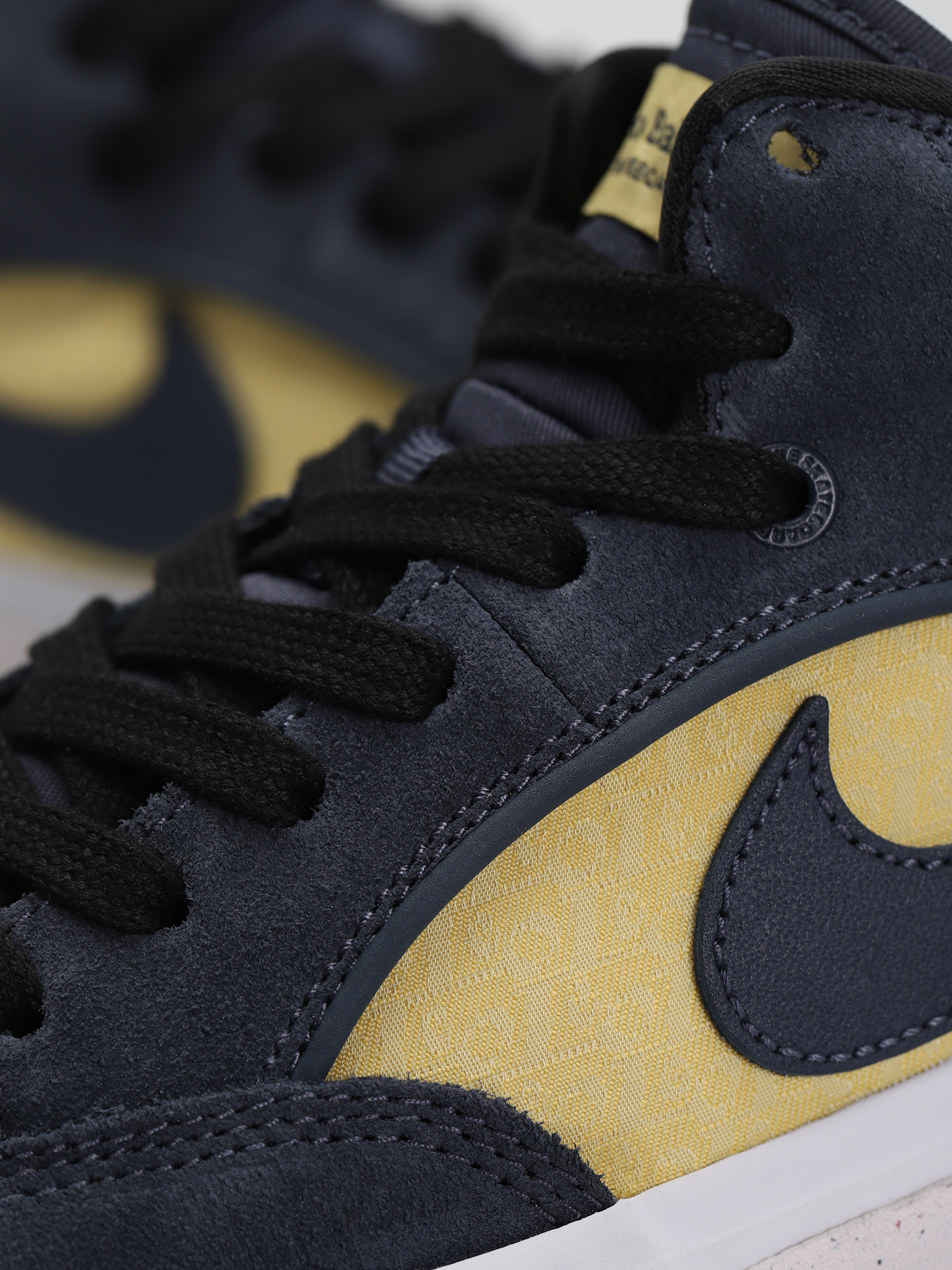 Nike SB React Leo Shoes (thunder blue/thunder blue saturn gold)