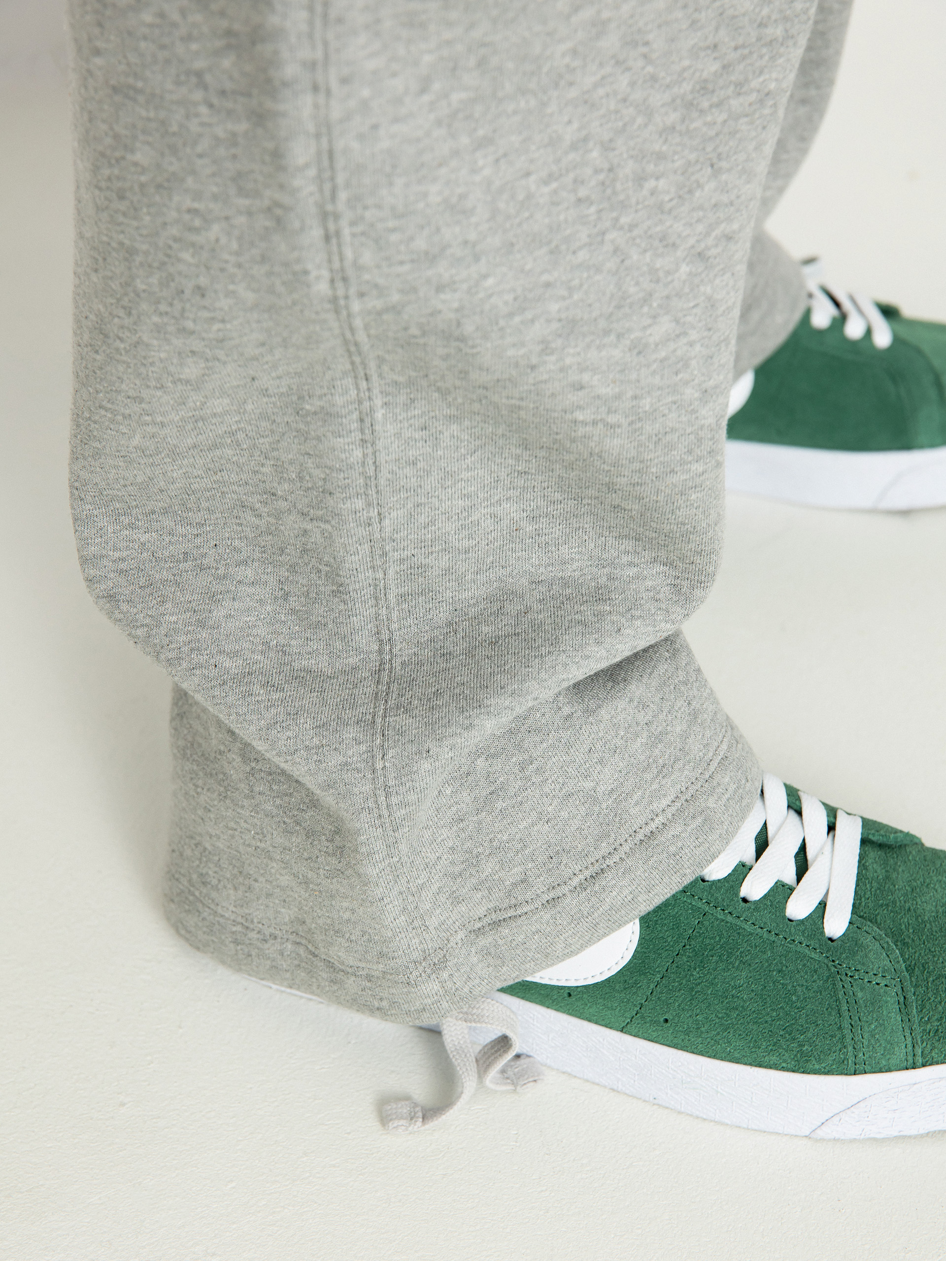 Nike SB Swoosh Pants (dk grey heather/white)