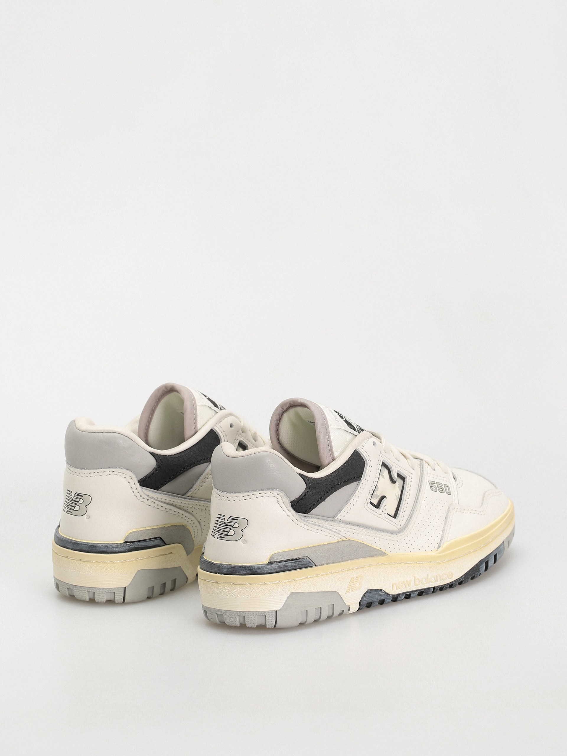 New Balance 550 Shoes (vintage grey)