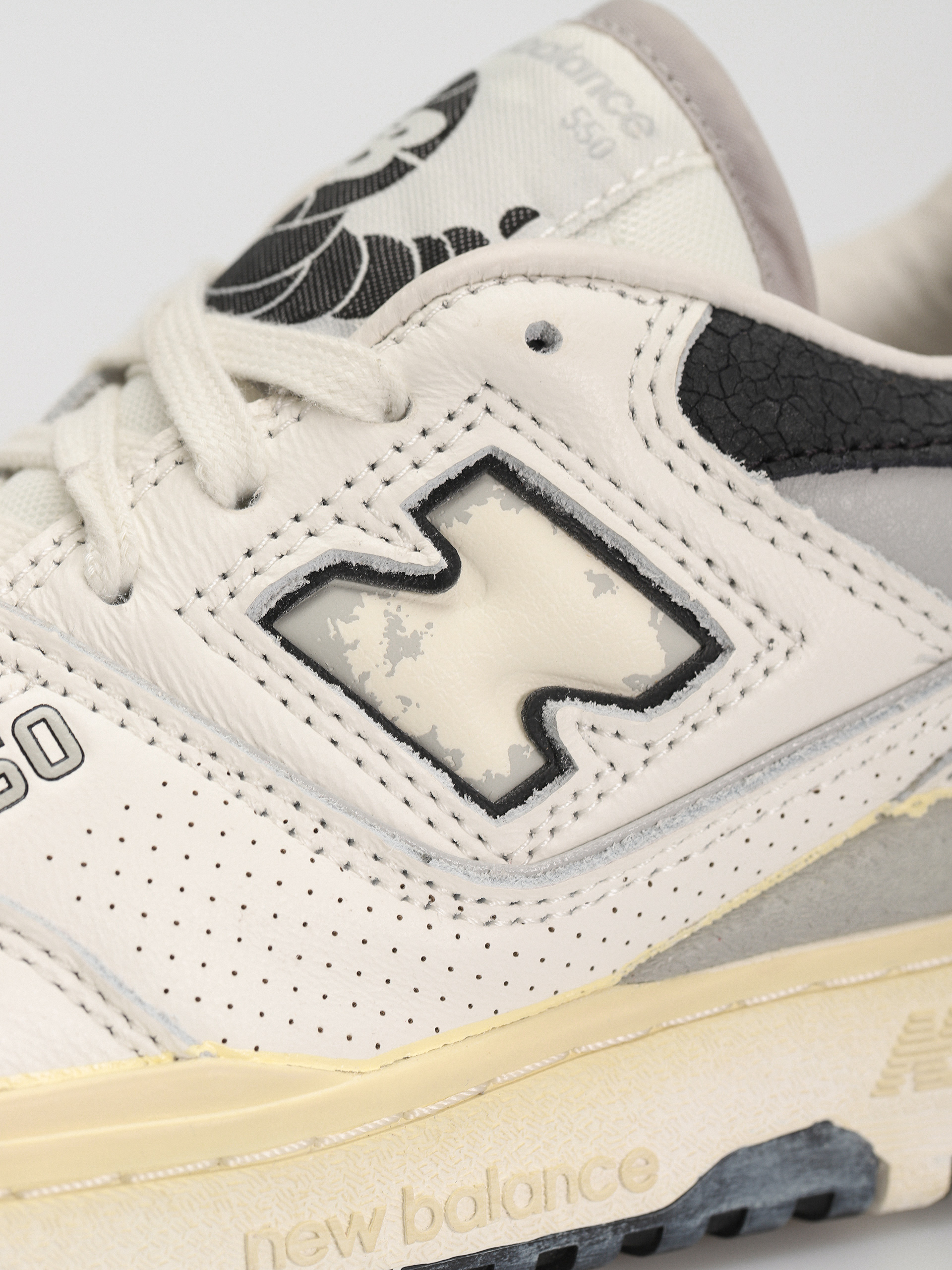 New Balance 550 Shoes (vintage grey)