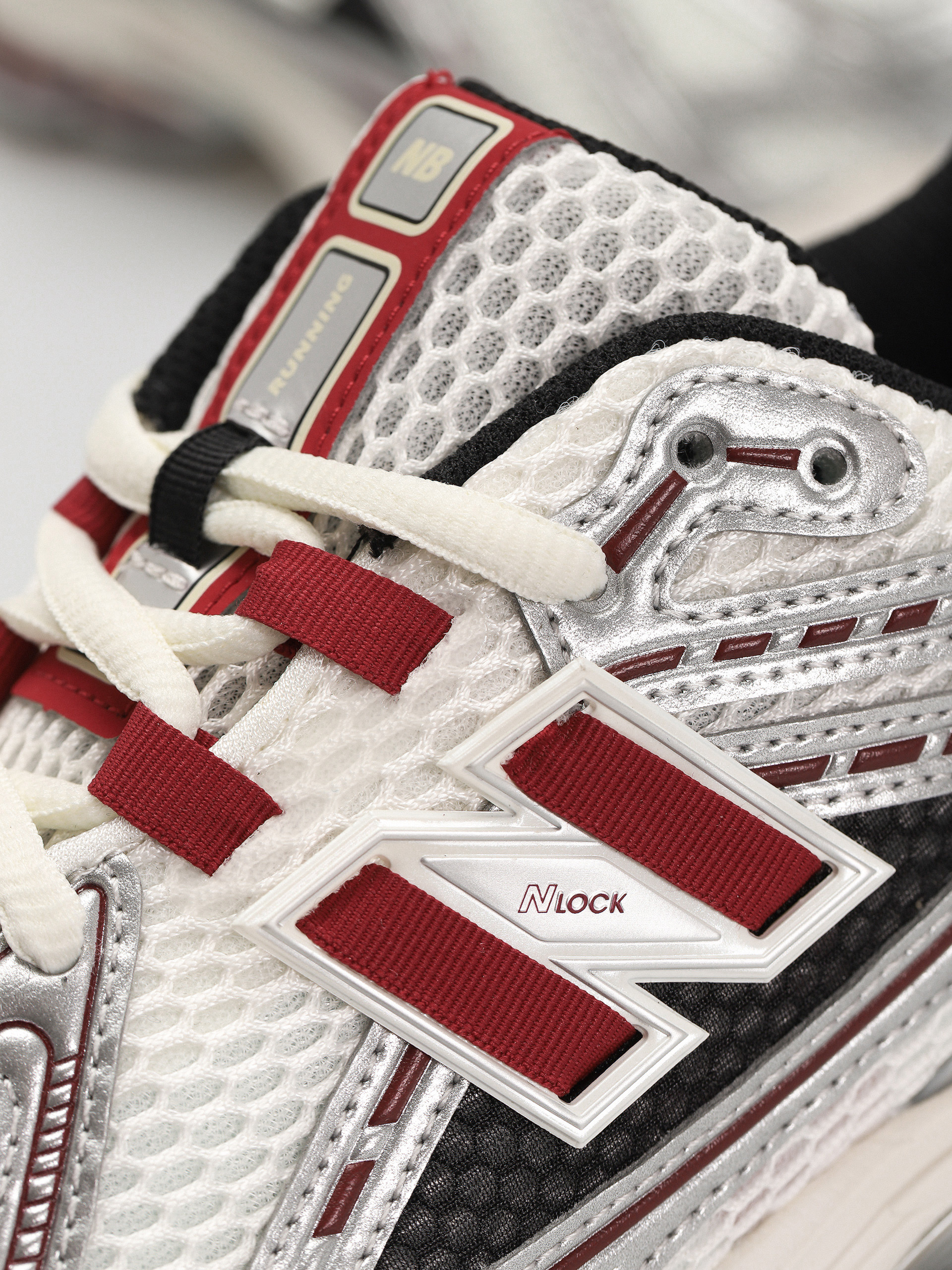 New Balance 1906 Shoes (silver classic crimson)