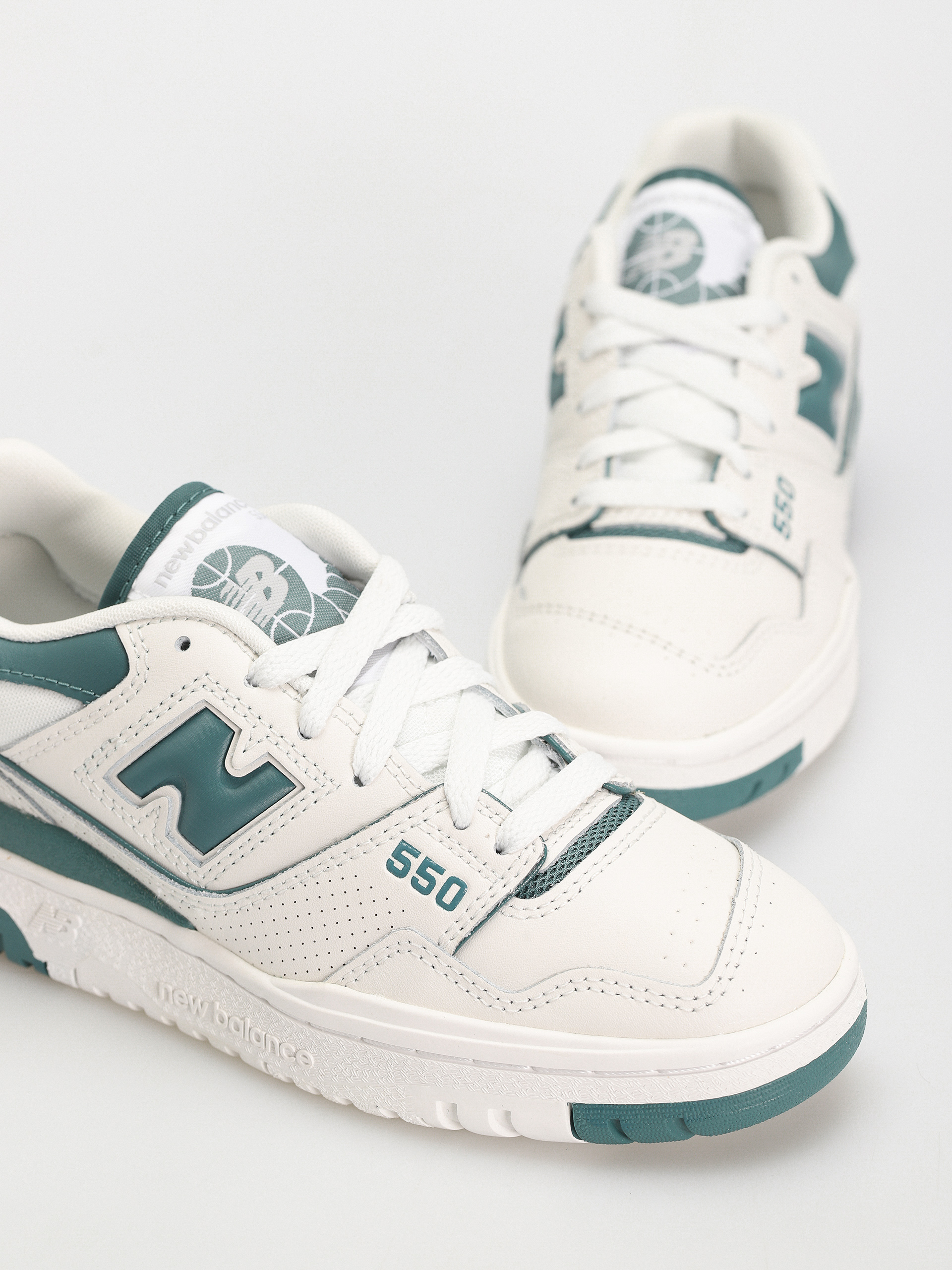 New Balance 550 Schuhe Wmn (reflection new spruce)