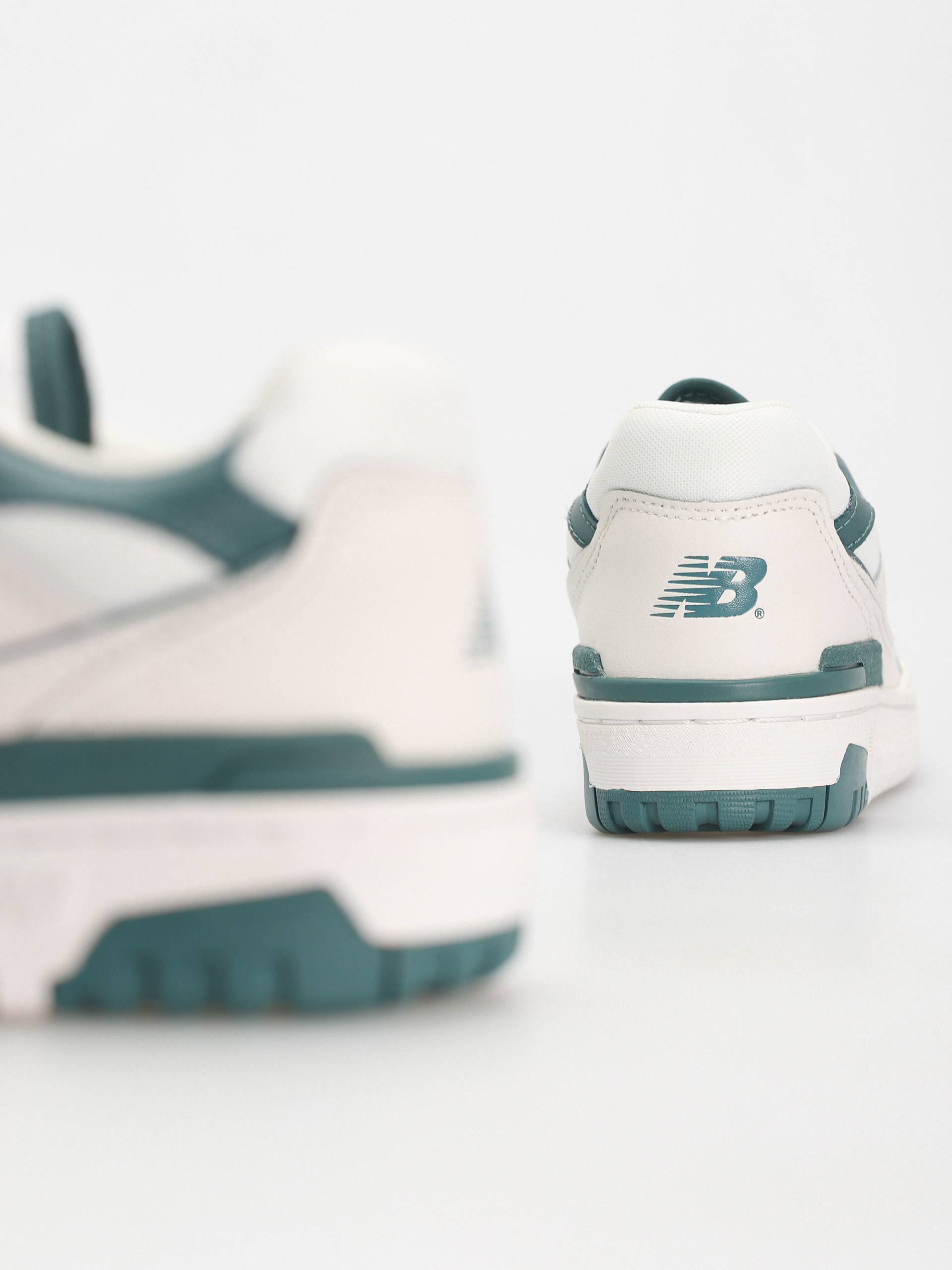 New Balance 550 Schuhe Wmn (reflection new spruce)