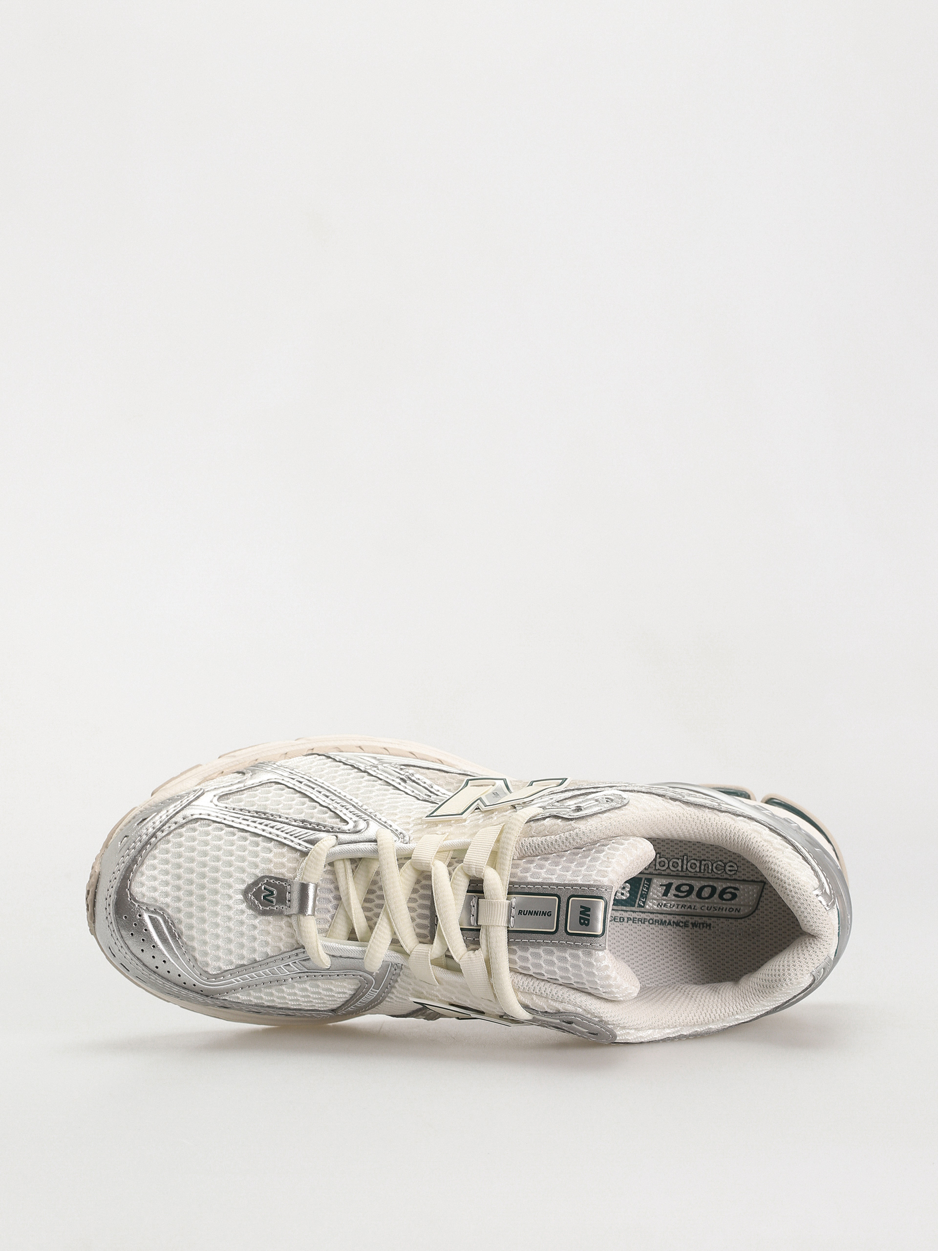 New Balance 1906 Shoes (silver metallic)