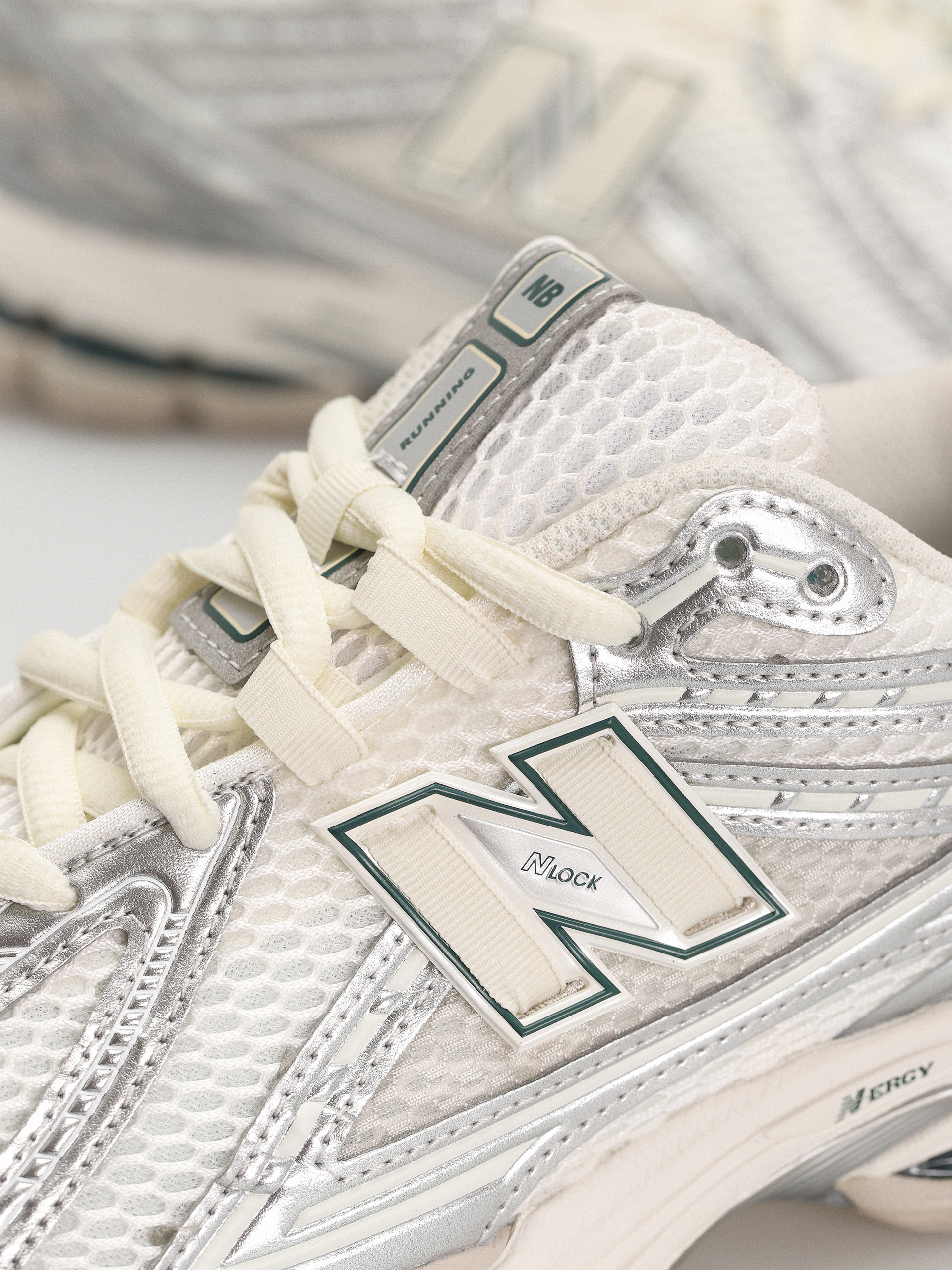 New Balance 1906 Schuhe (silver metallic)