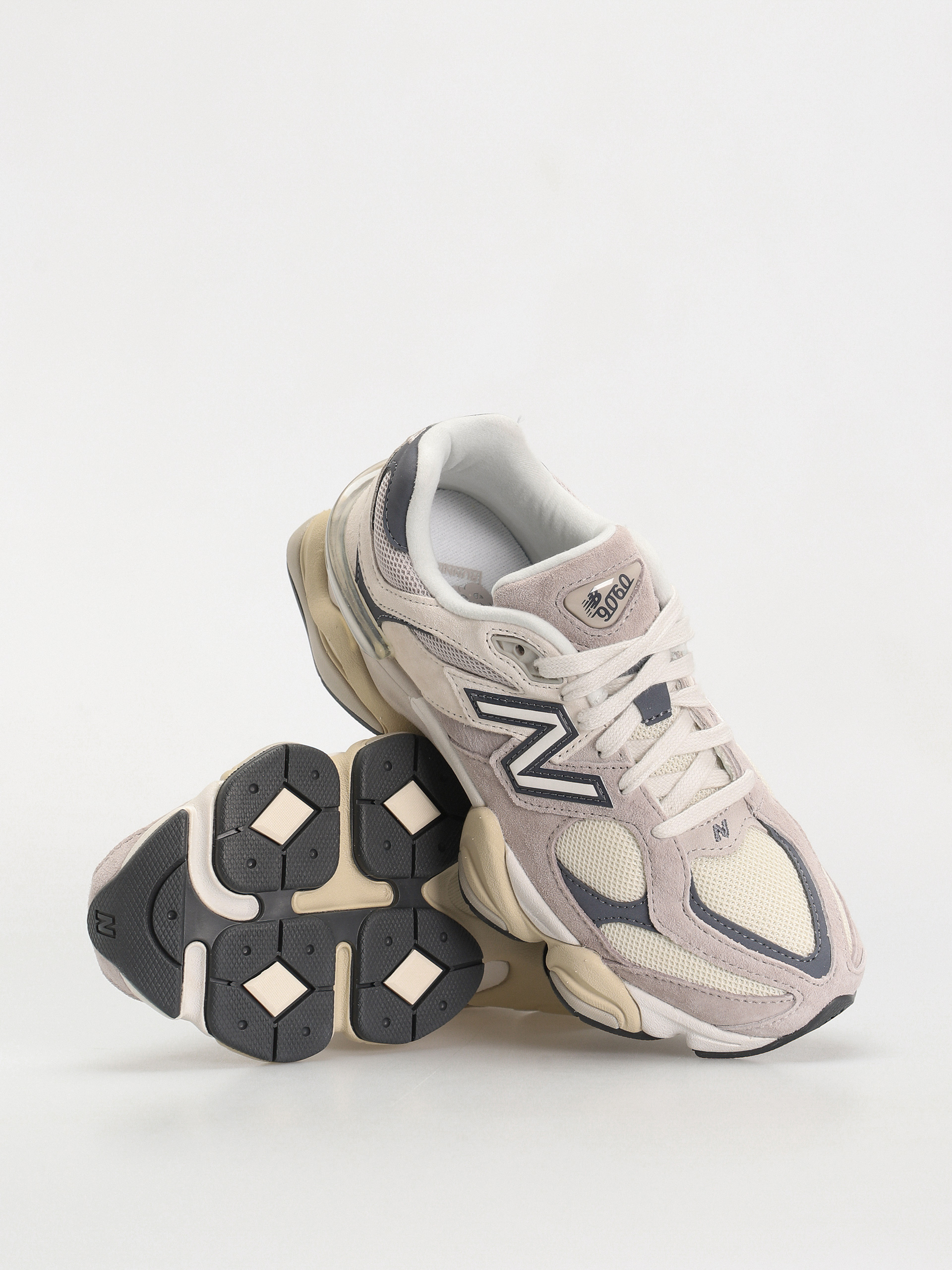 New Balance 9060 Shoes (moonrock linen)