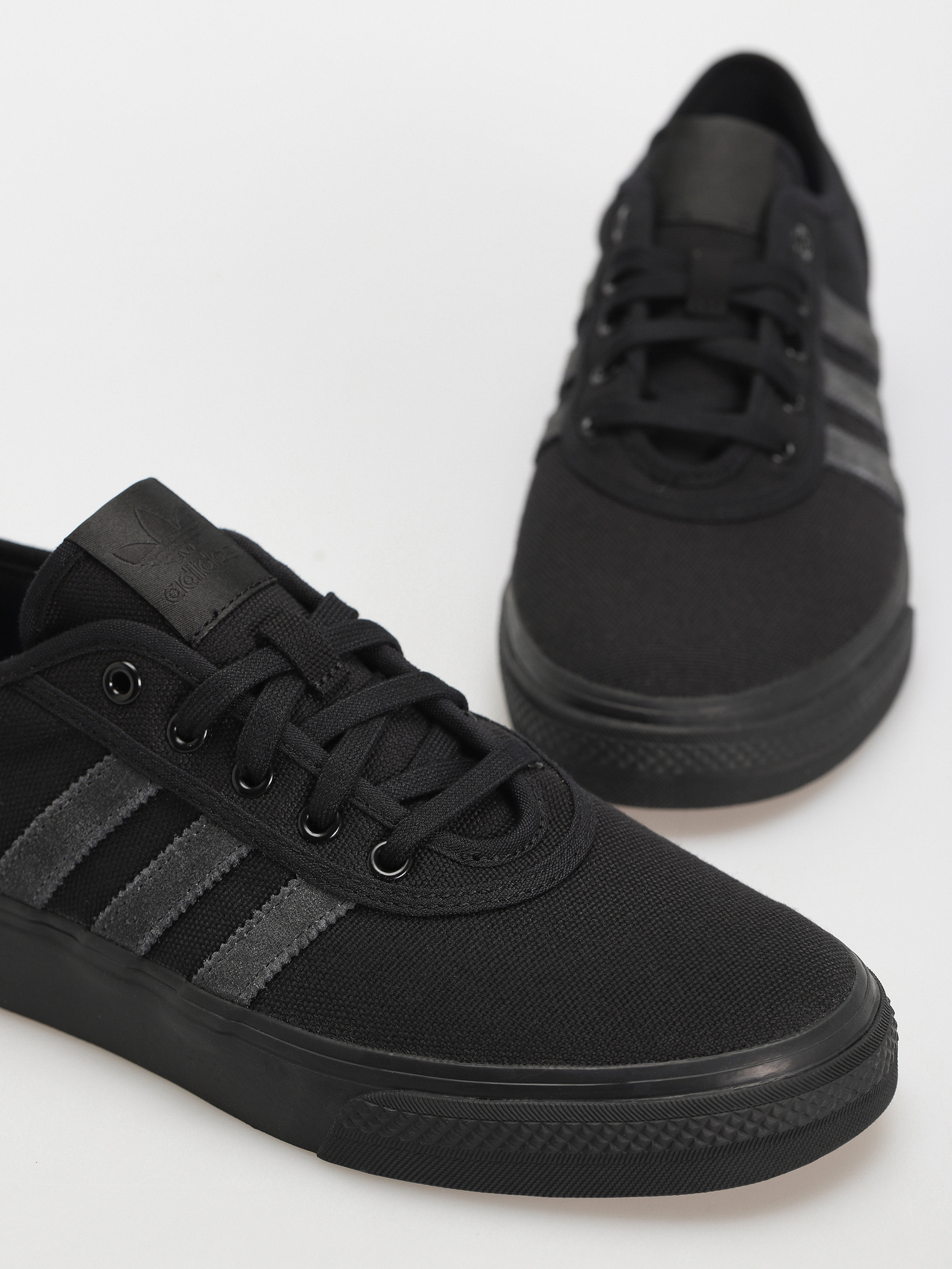 adidas Adi Ease Shoes (cblack/carbon/cblack)