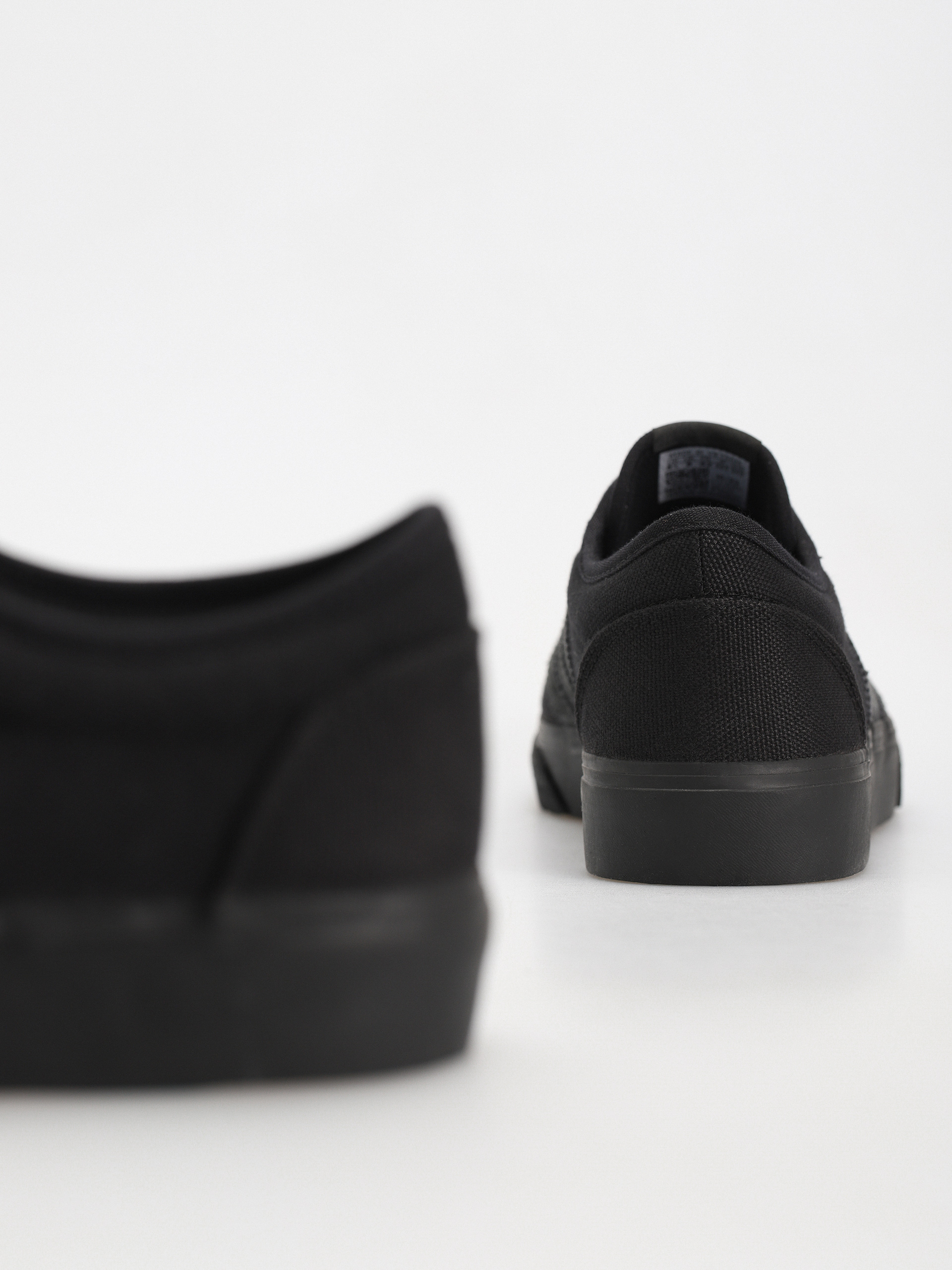 adidas Adi Ease Shoes (cblack/carbon/cblack)