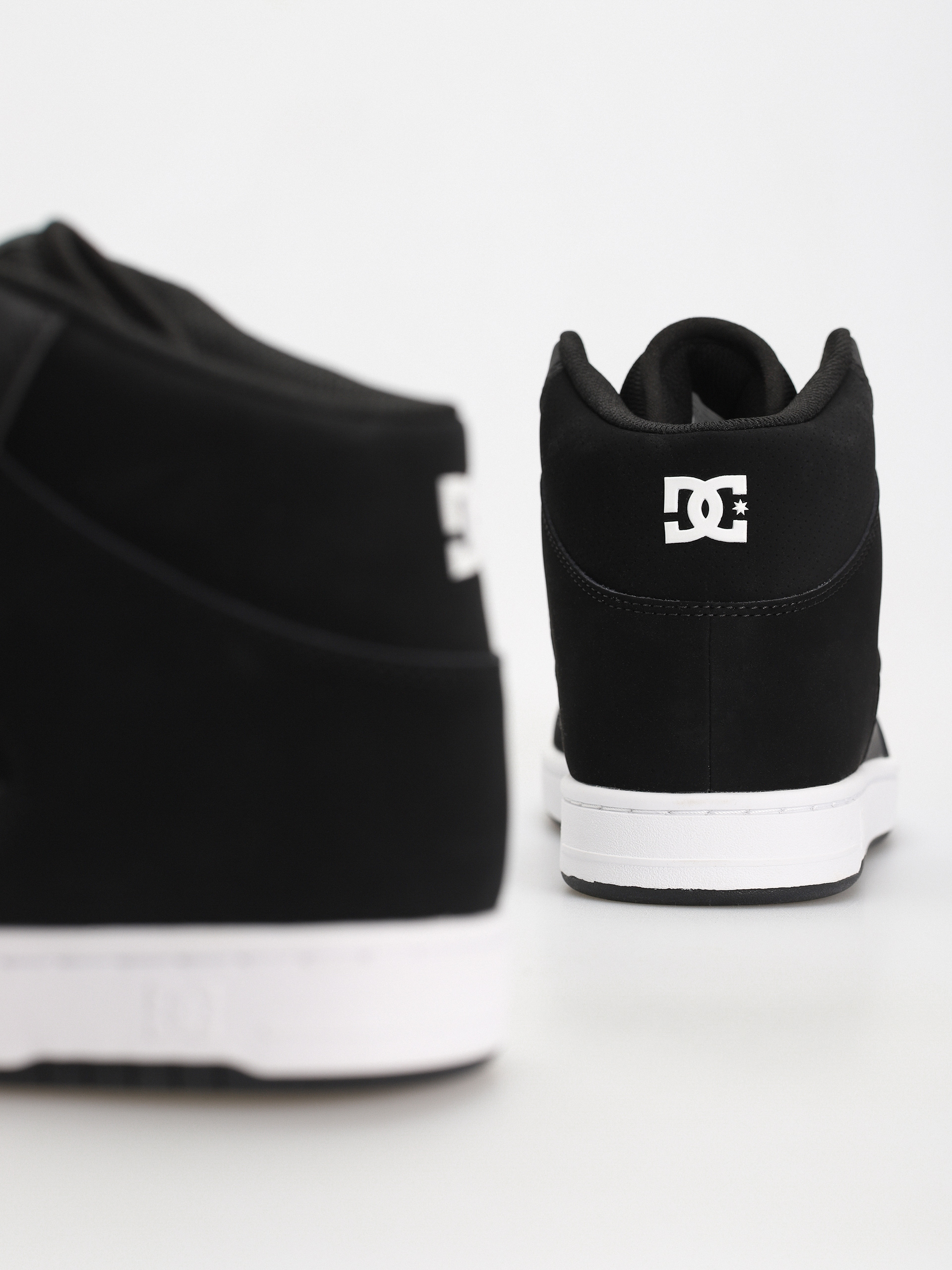 DC Manteca 4 Hi Shoes (black/white)