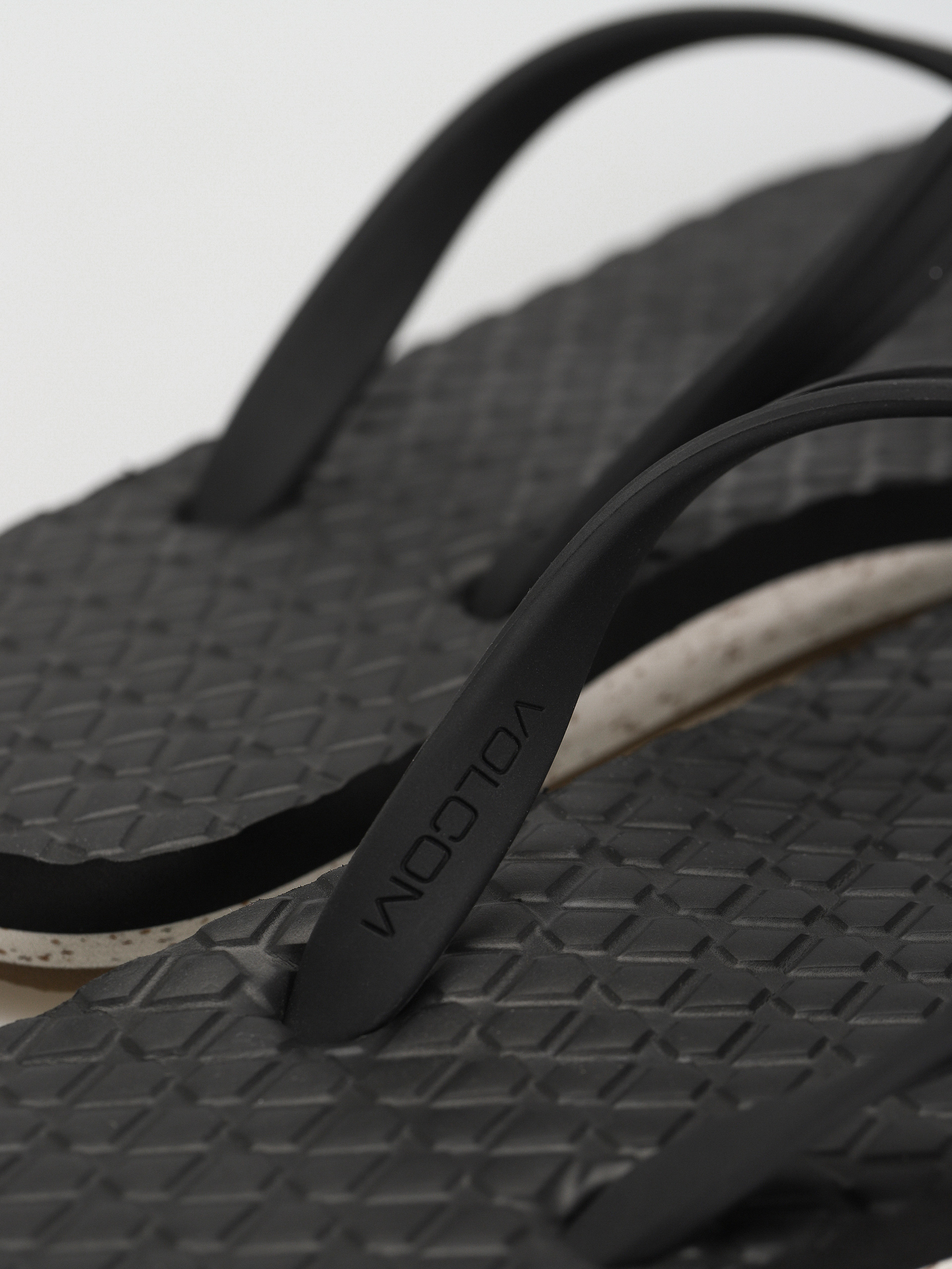 Volcom Eco Concourse Wmn Flip Flops (black white)