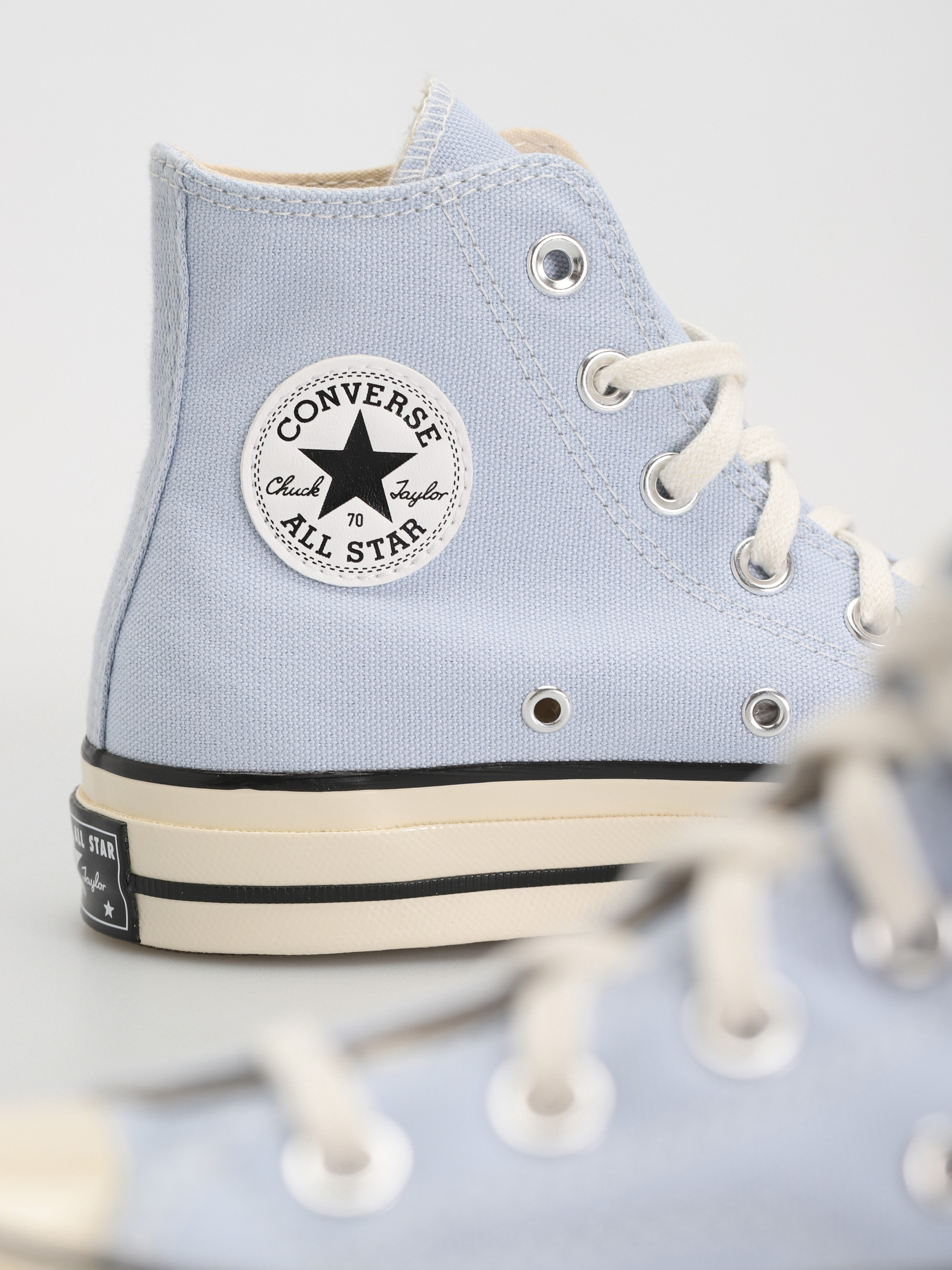 Light shop grey chucks