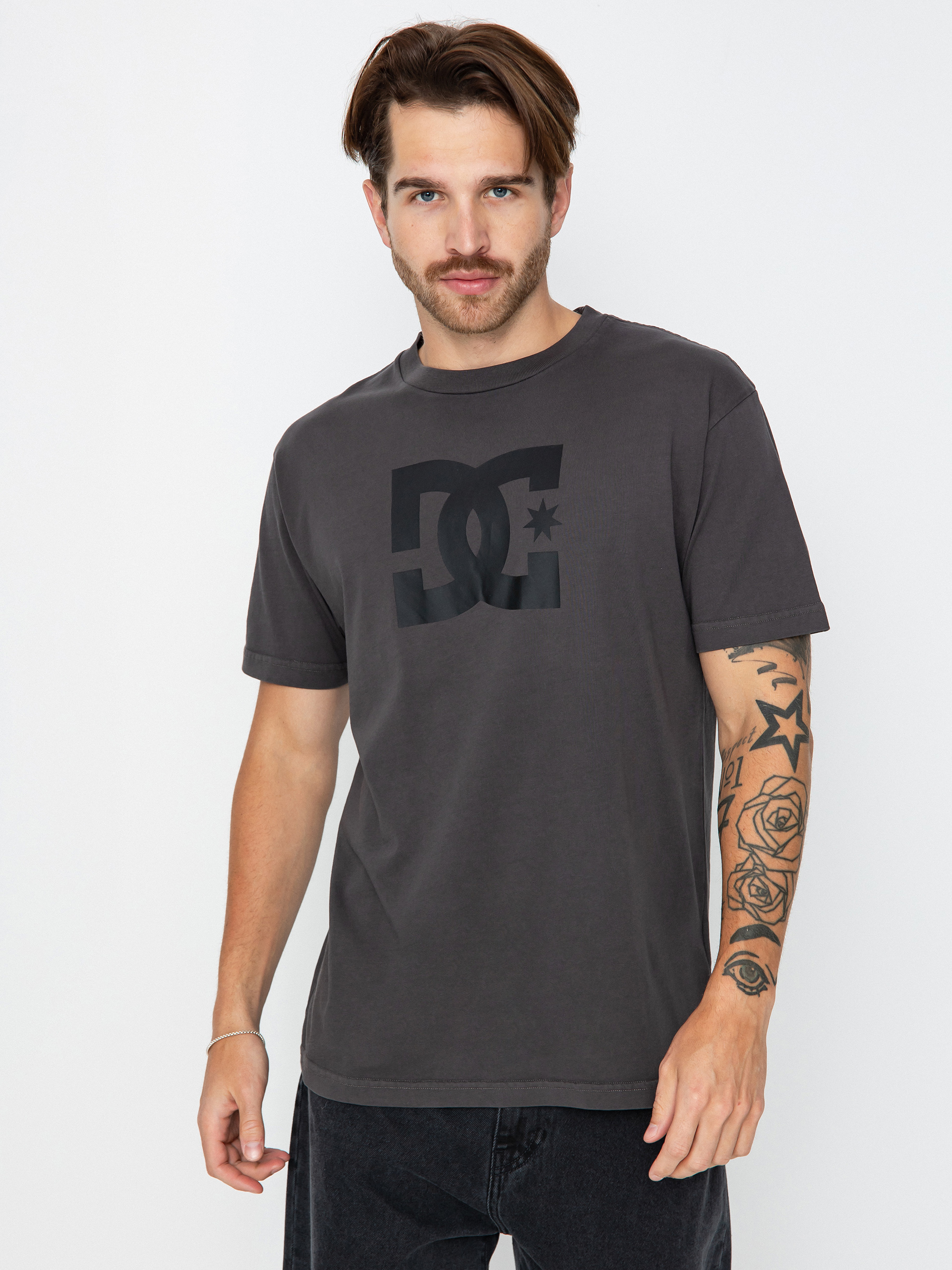 DC Dc Star Pigment Dye T-Shirt (black enzyme wash)