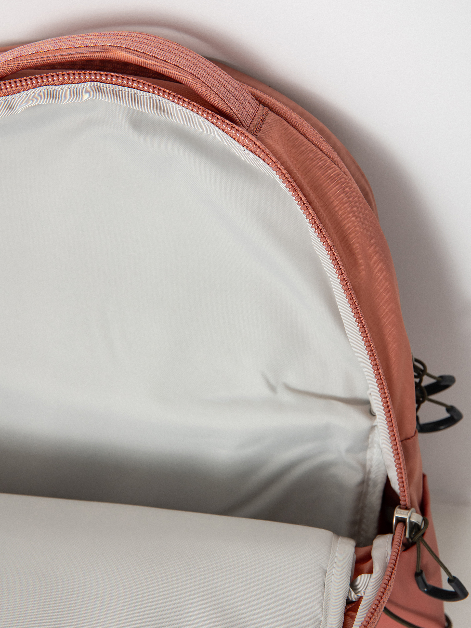 The North Face Backpack Borealis Wmn (light mahogany/new taup)