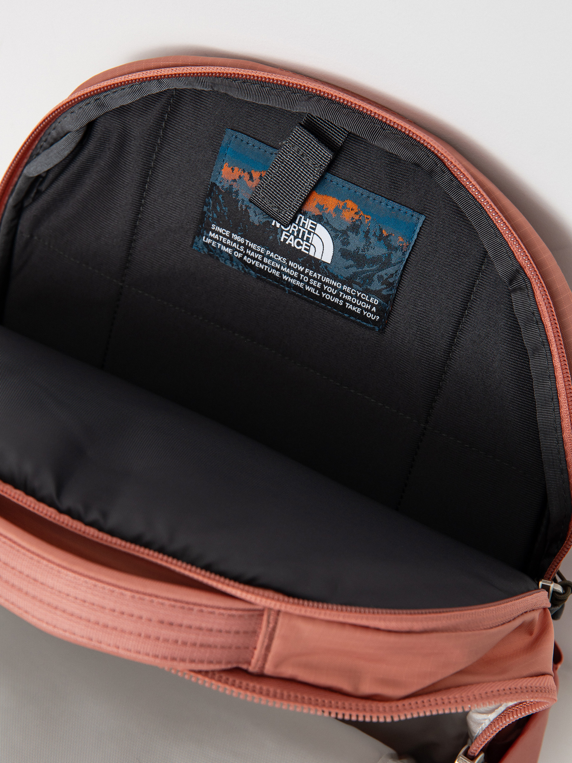 The North Face Backpack Borealis Wmn (light mahogany/new taup)