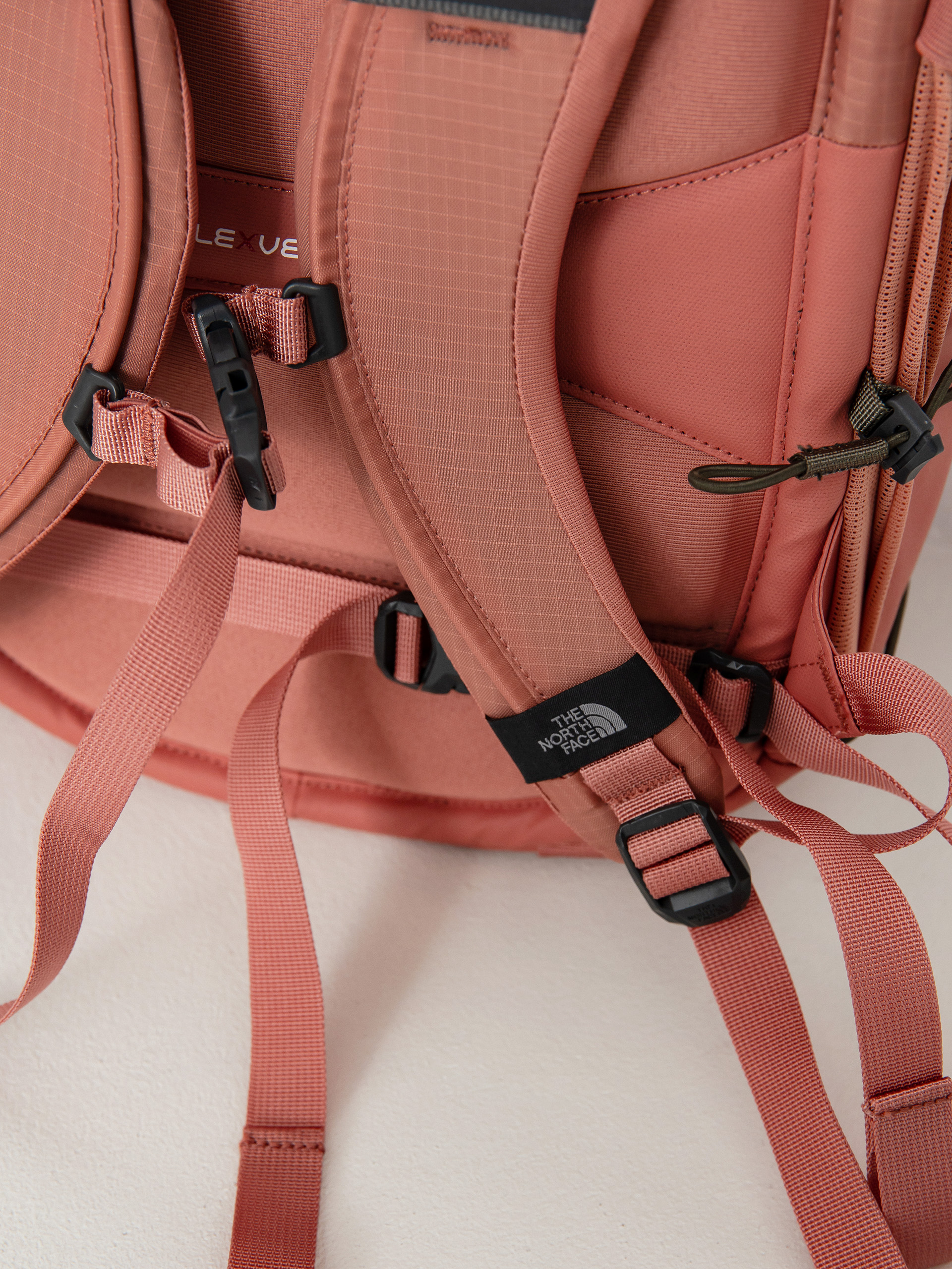 The North Face Backpack Borealis Wmn (light mahogany/new taup)