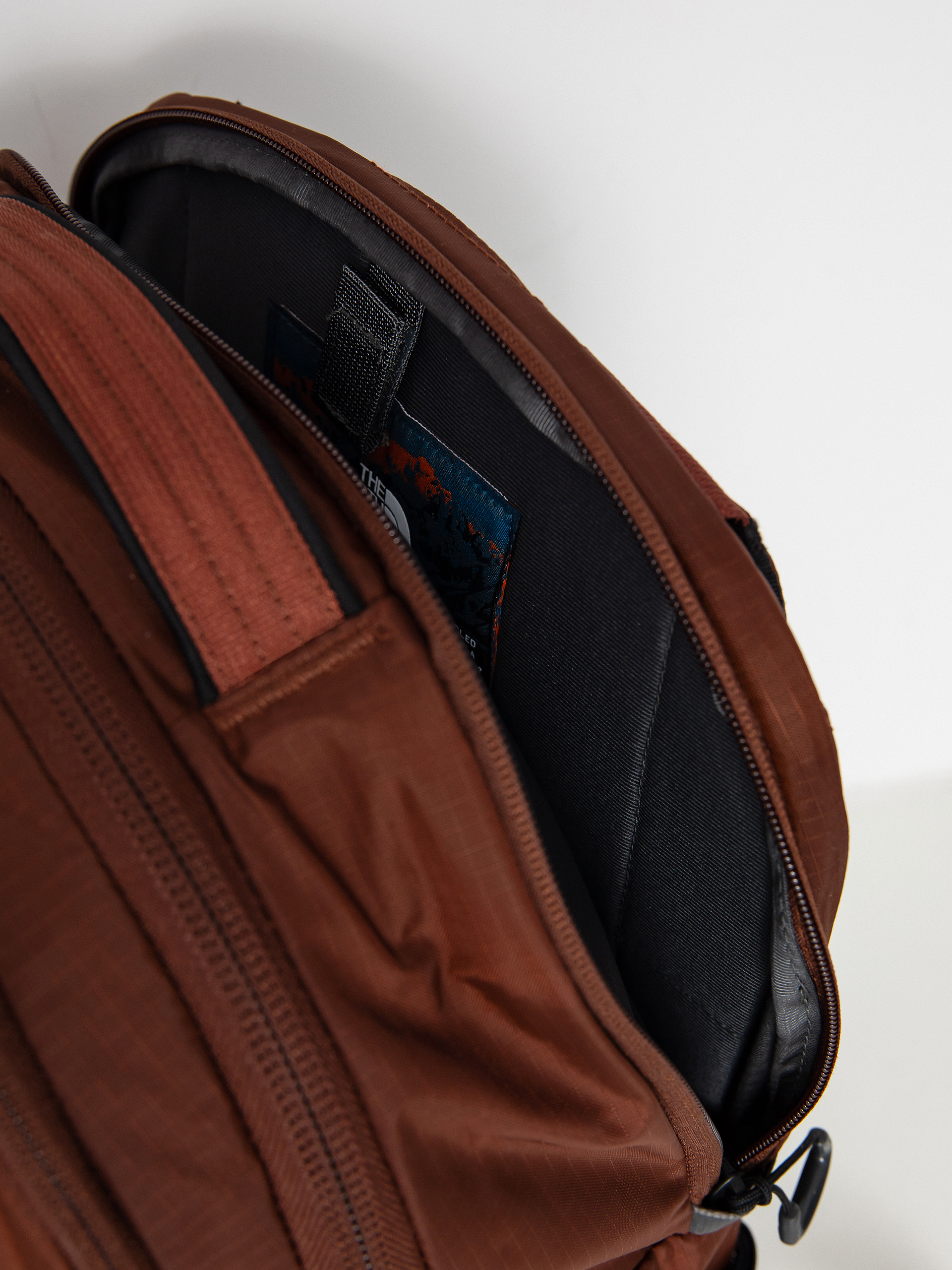 The North Face Backpack Borealis (dark oak/tnf black)