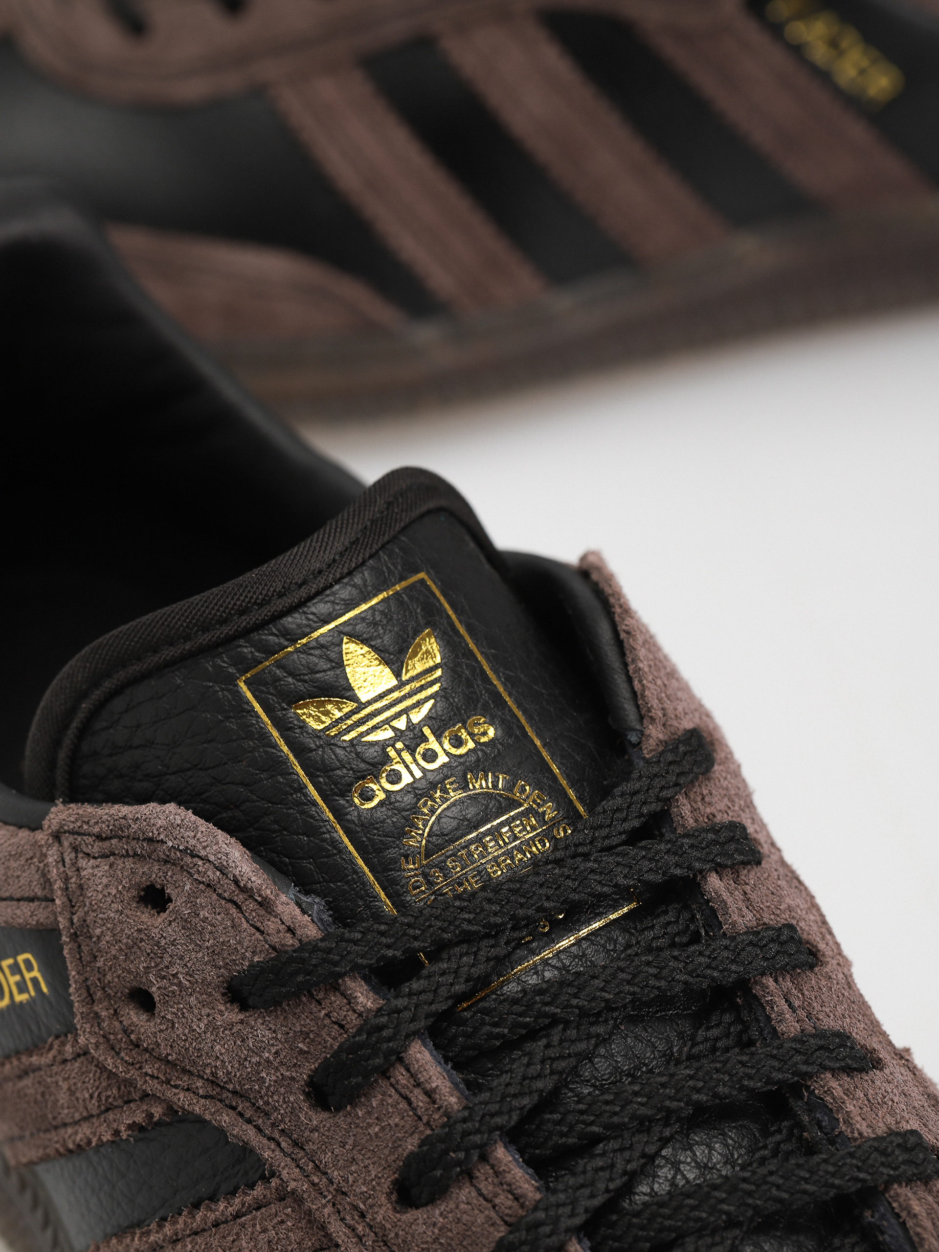 adidas Shoes Samba ADV X Kader (cblack/brown/gum5)