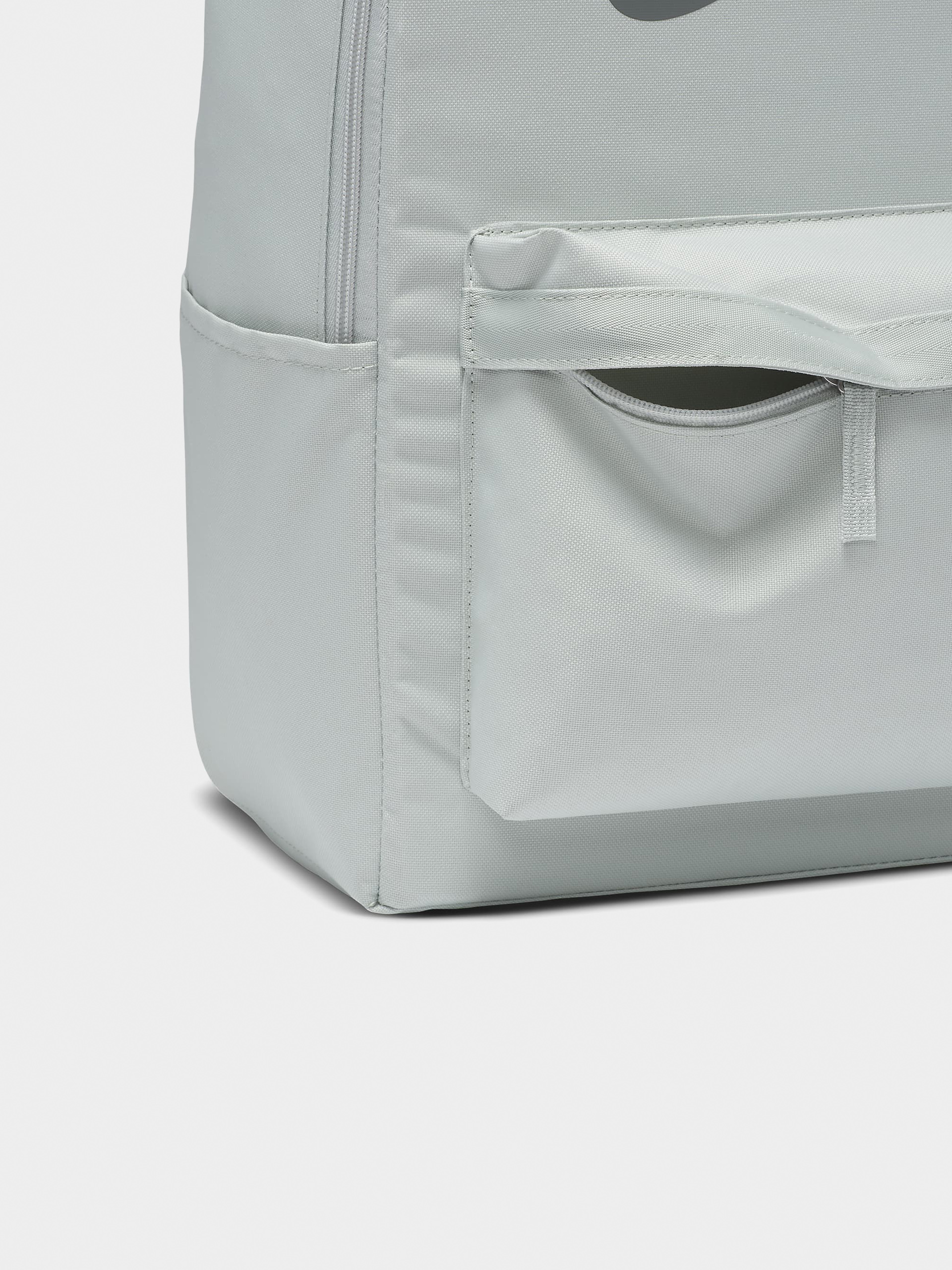 Nike SB Backpack Heritage (light silver/light silver/smoke grey)