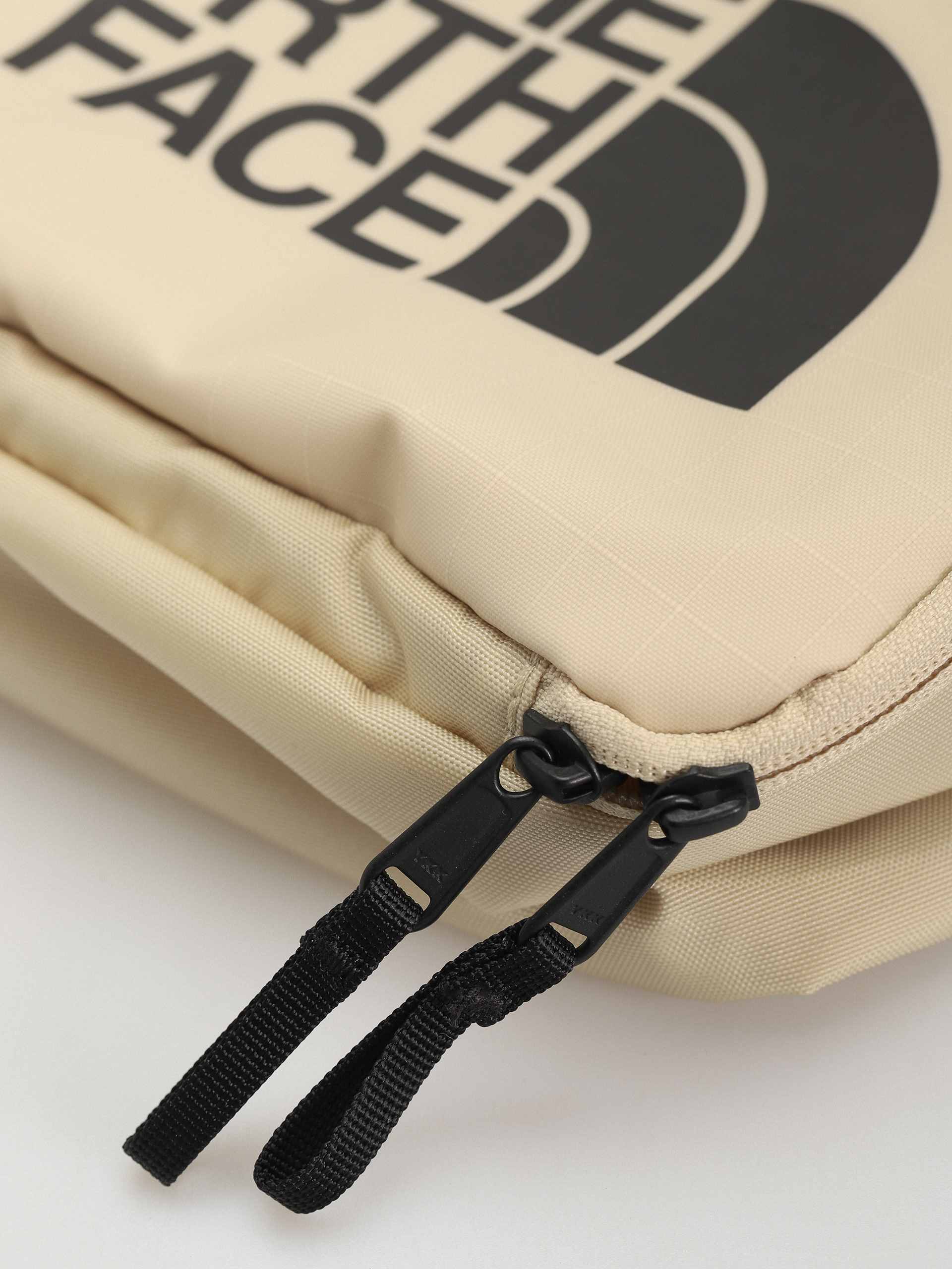 The North Face Base Camp Voyager Dopp Kit Cosmetic bag (gravel/tnf black)