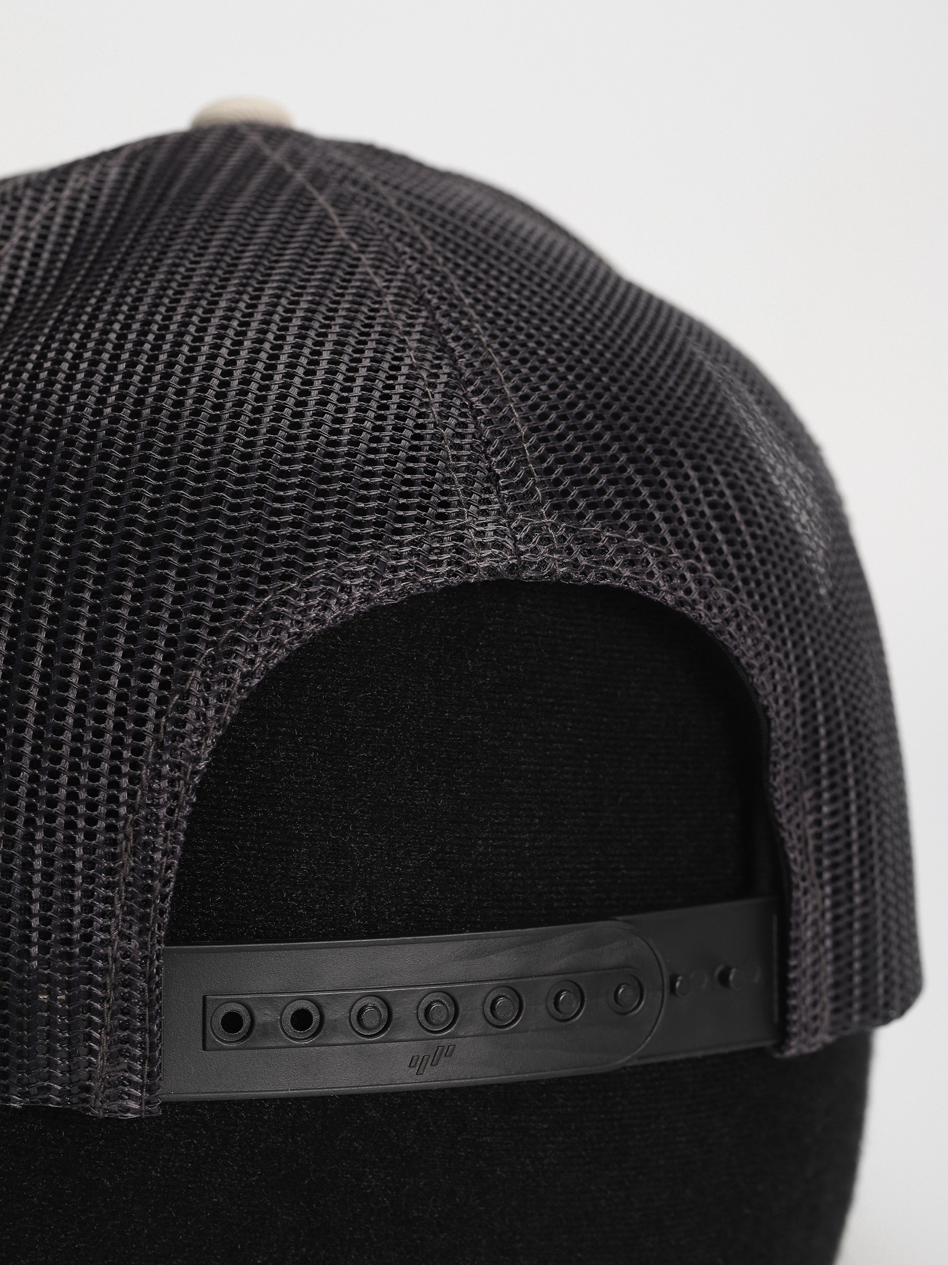 Columbia Mesh Snap Back Cap (flint grey/shark/landroamer)