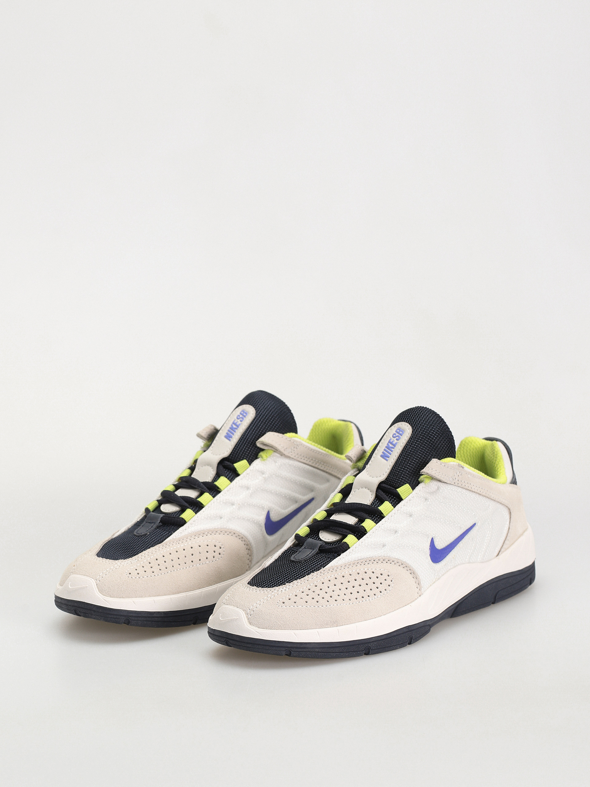 Nike SB Vertebrae Shoes (summit white/persian violet)