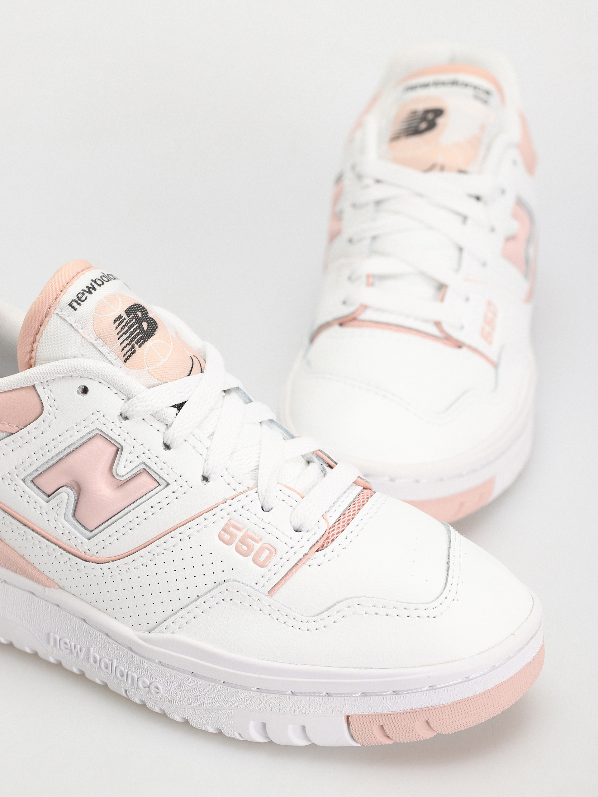 New Balance 550 Wmn Shoes (white pink sand)