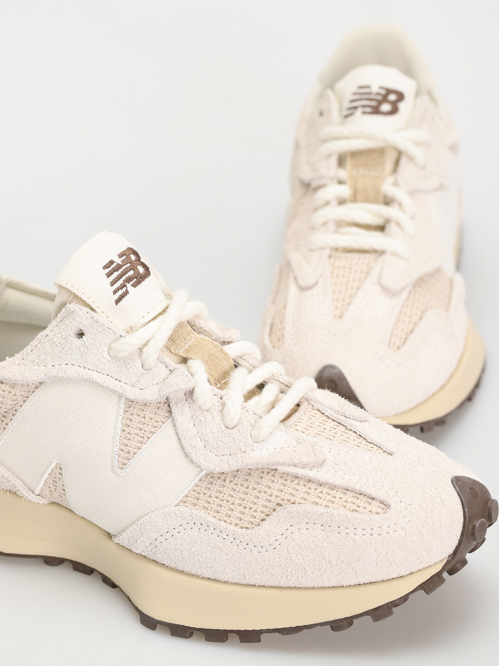 New Balance 327 Shoes (sea salt)