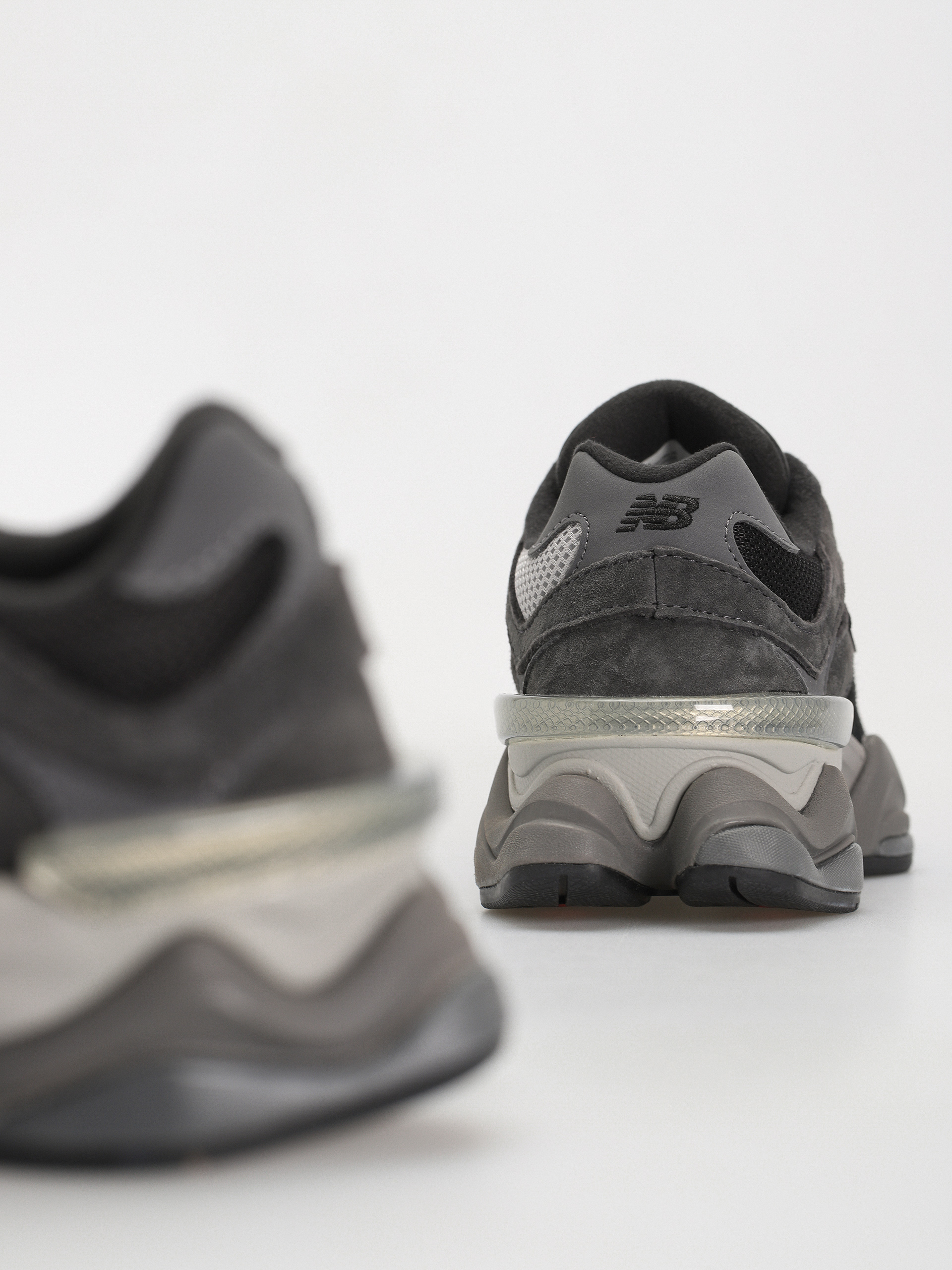 New Balance Shoes 9060 (black castlerock grey)