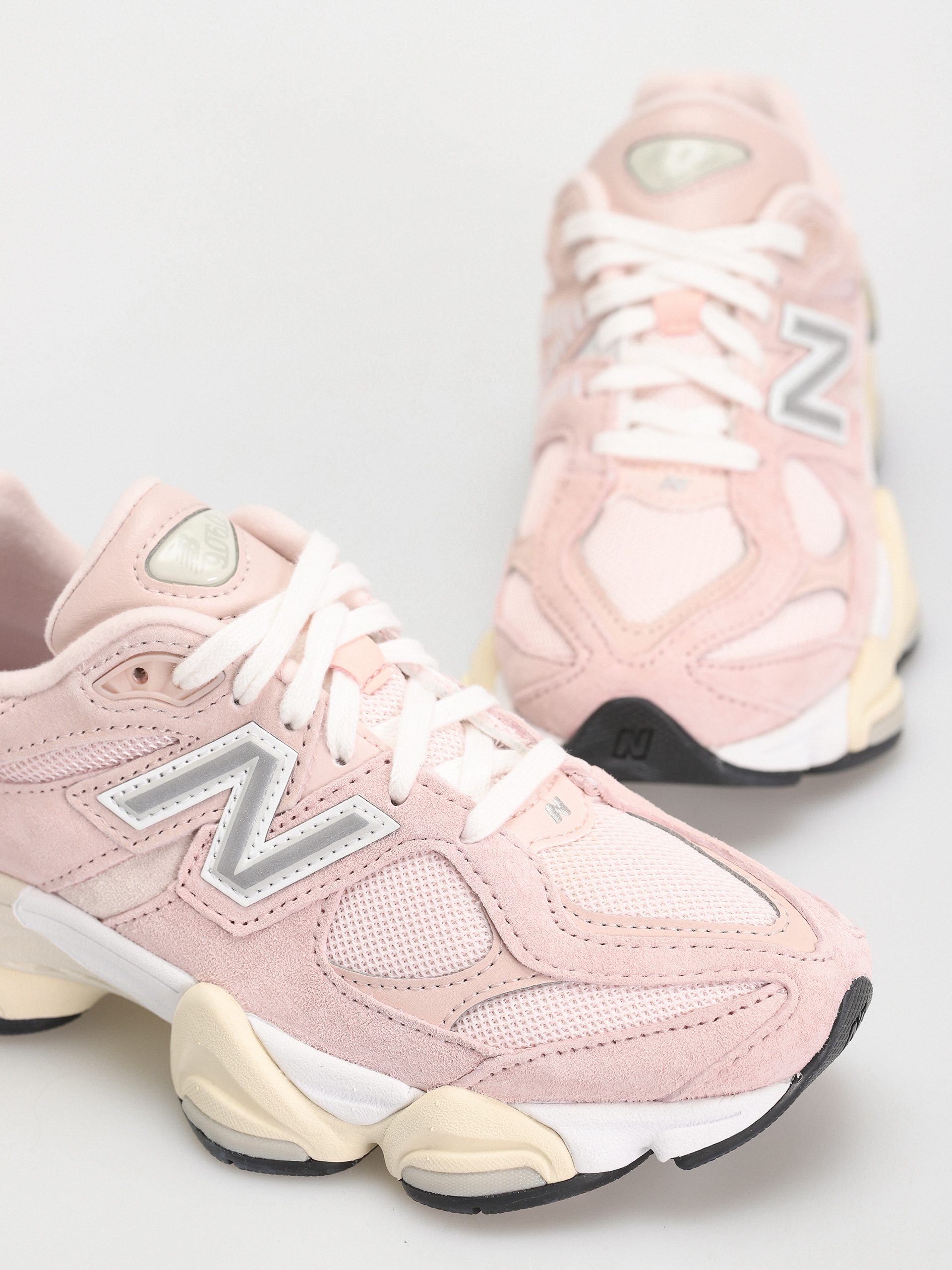 New Balance Shoes 9060 (crystal pink)