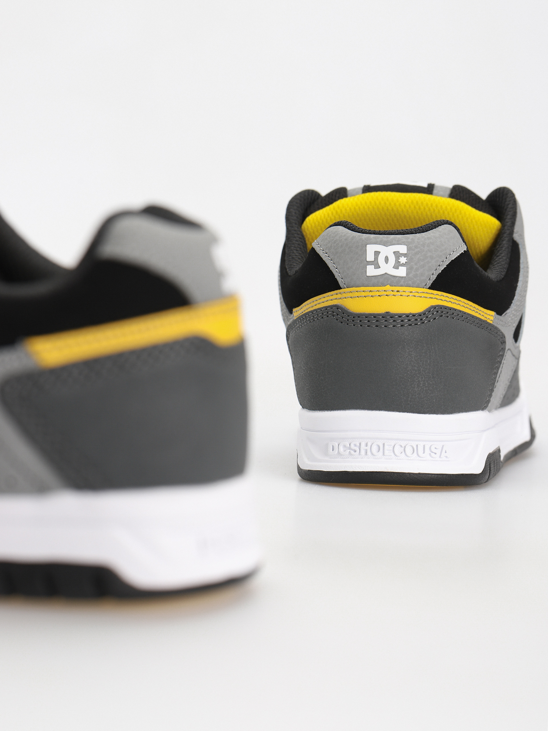 DC Stag Shoes (grey/yellow)